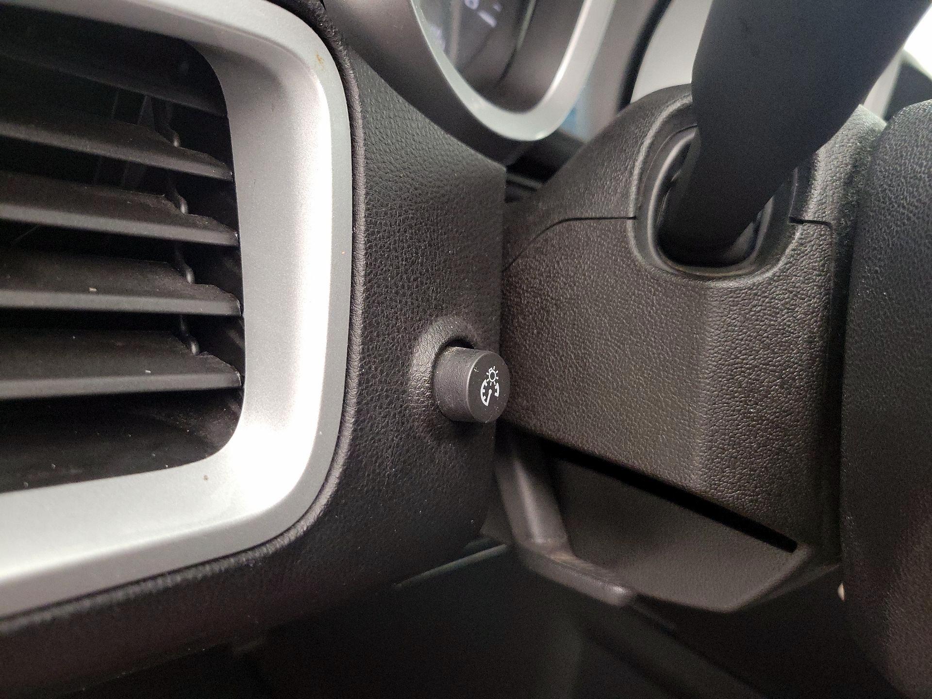 Thumbnail: 2014 Chevrolet Equinox - 13