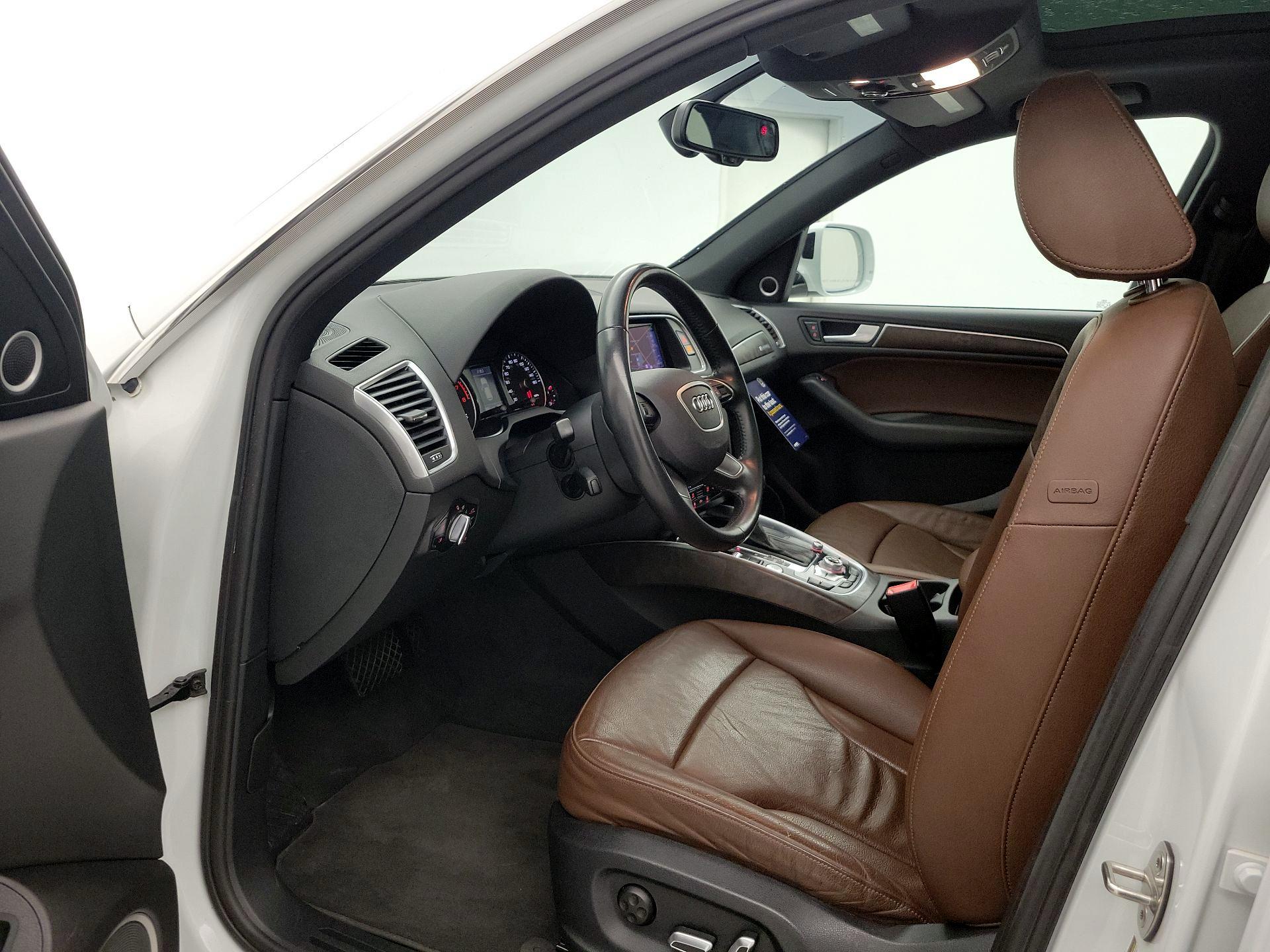 Thumbnail: 2016 Audi Q5 - 11