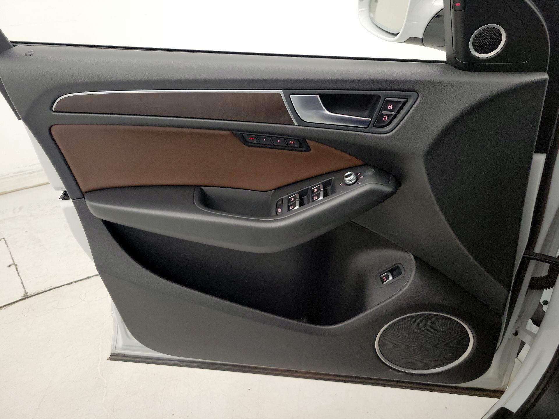 Thumbnail: 2016 Audi Q5 - 12