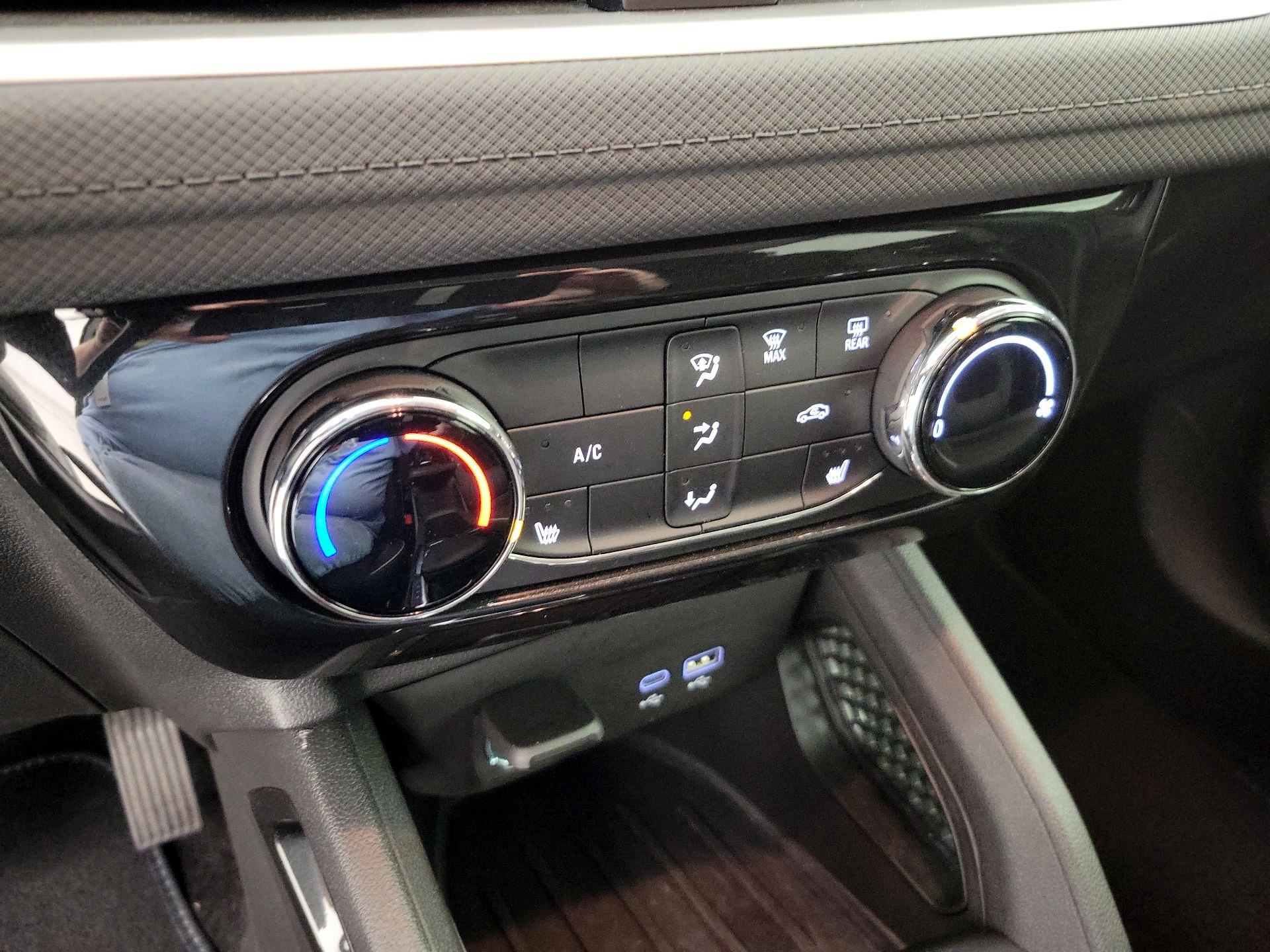 Thumbnail: 2025 Chevrolet TrailBlazer - 16