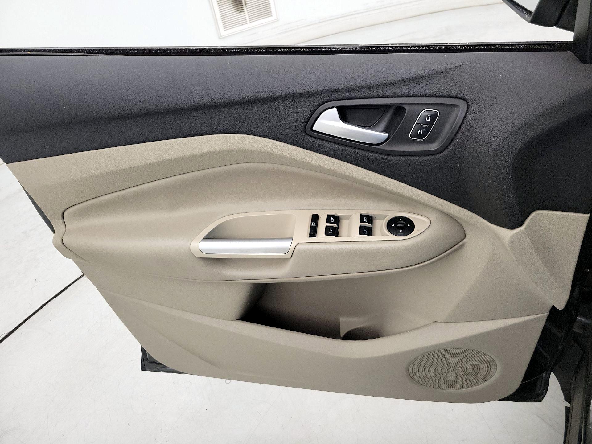 Thumbnail: 2017 Ford Escape - 12