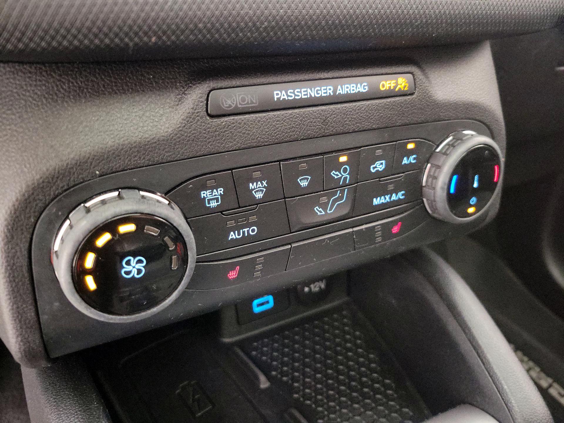 Thumbnail: 2022 Ford Bronco Sport - 17