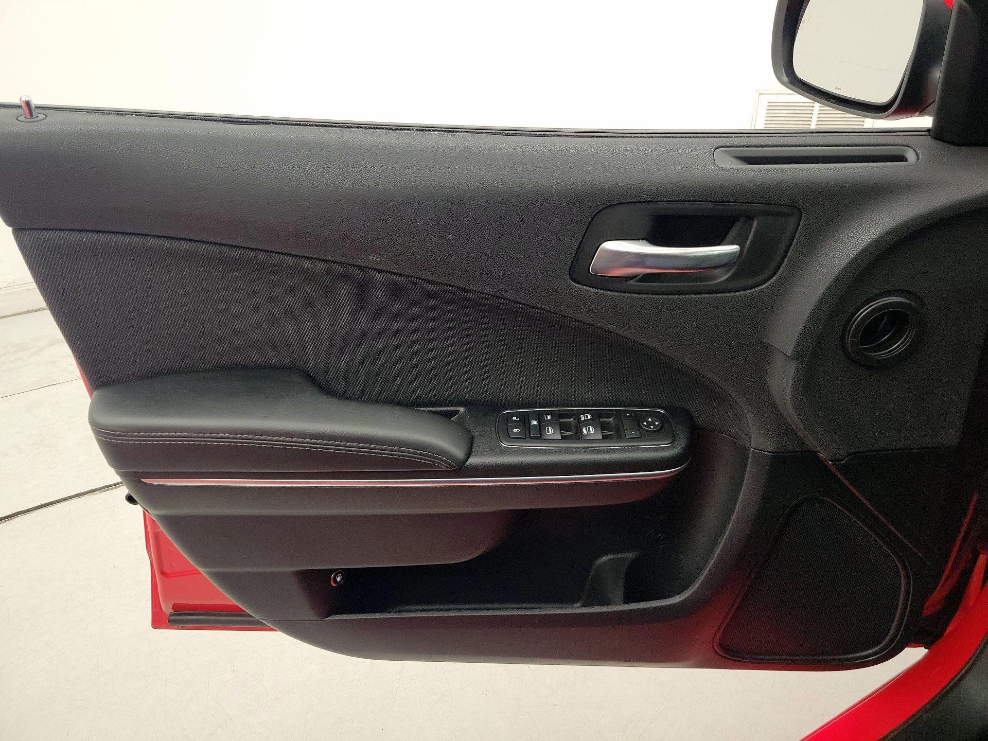 Thumbnail: 2017 Dodge Charger - 12