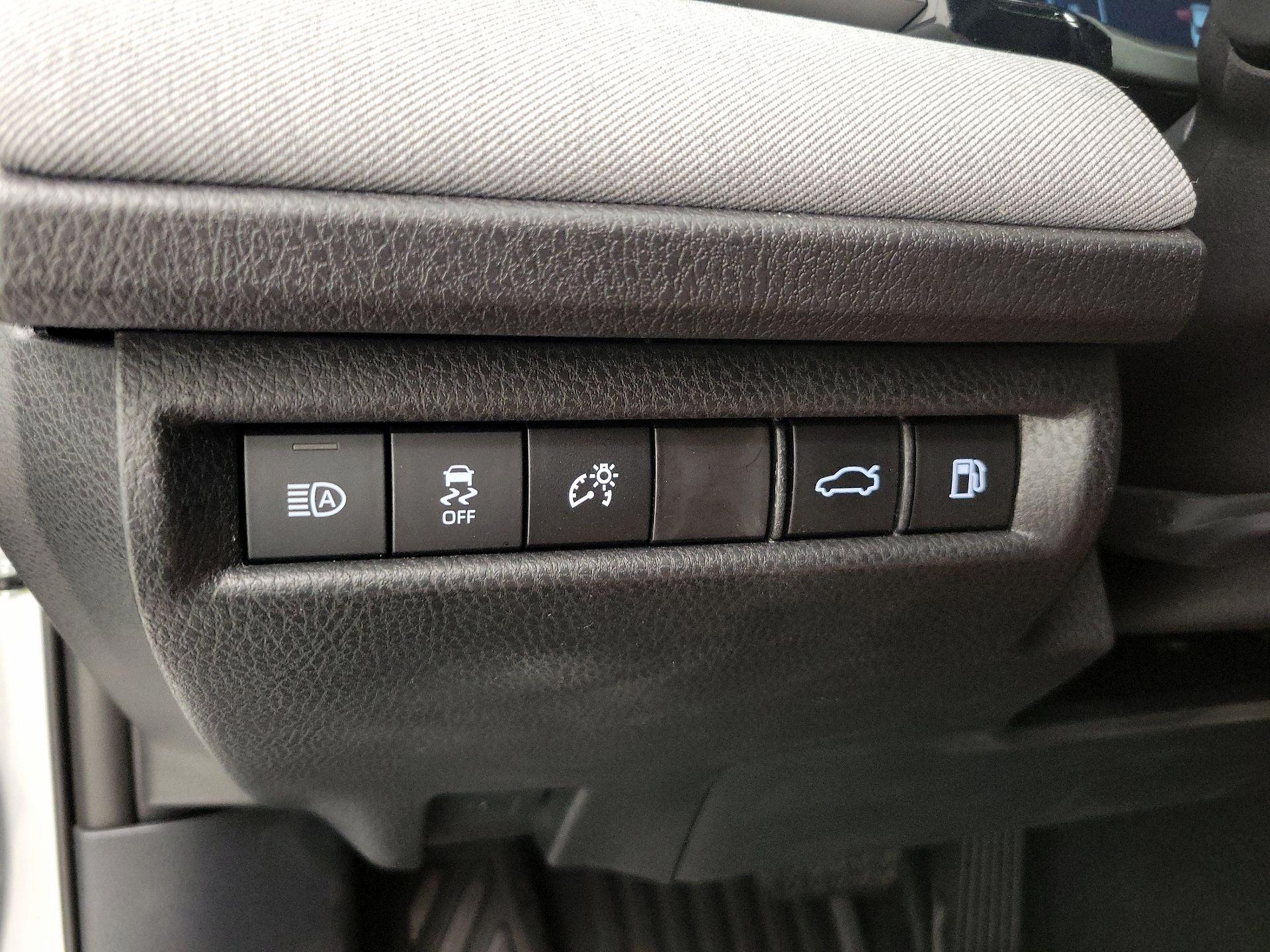 Thumbnail: 2025 Toyota Camry - 13