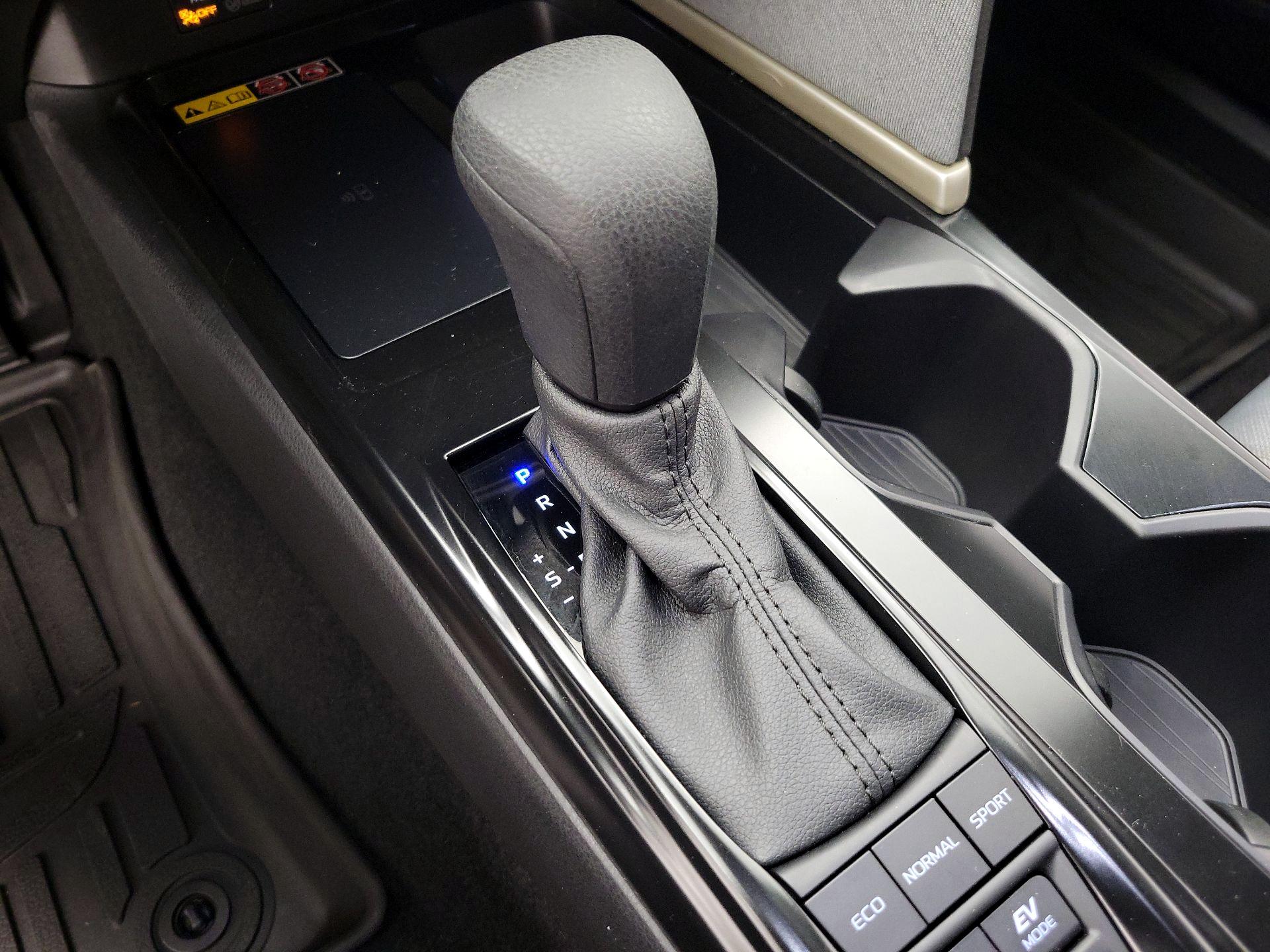 Thumbnail: 2025 Toyota Camry - 17