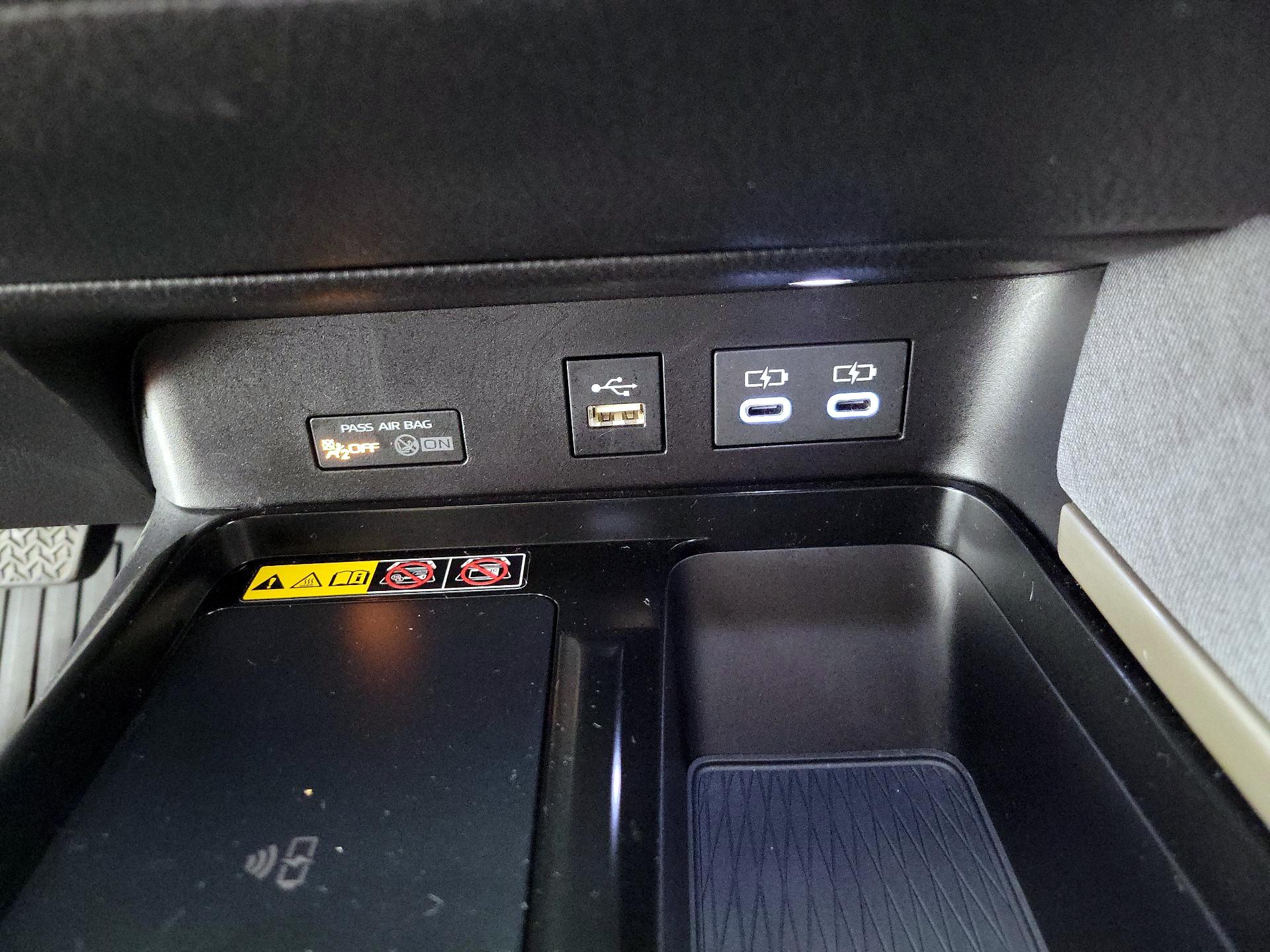 Thumbnail: 2025 Toyota Camry - 18