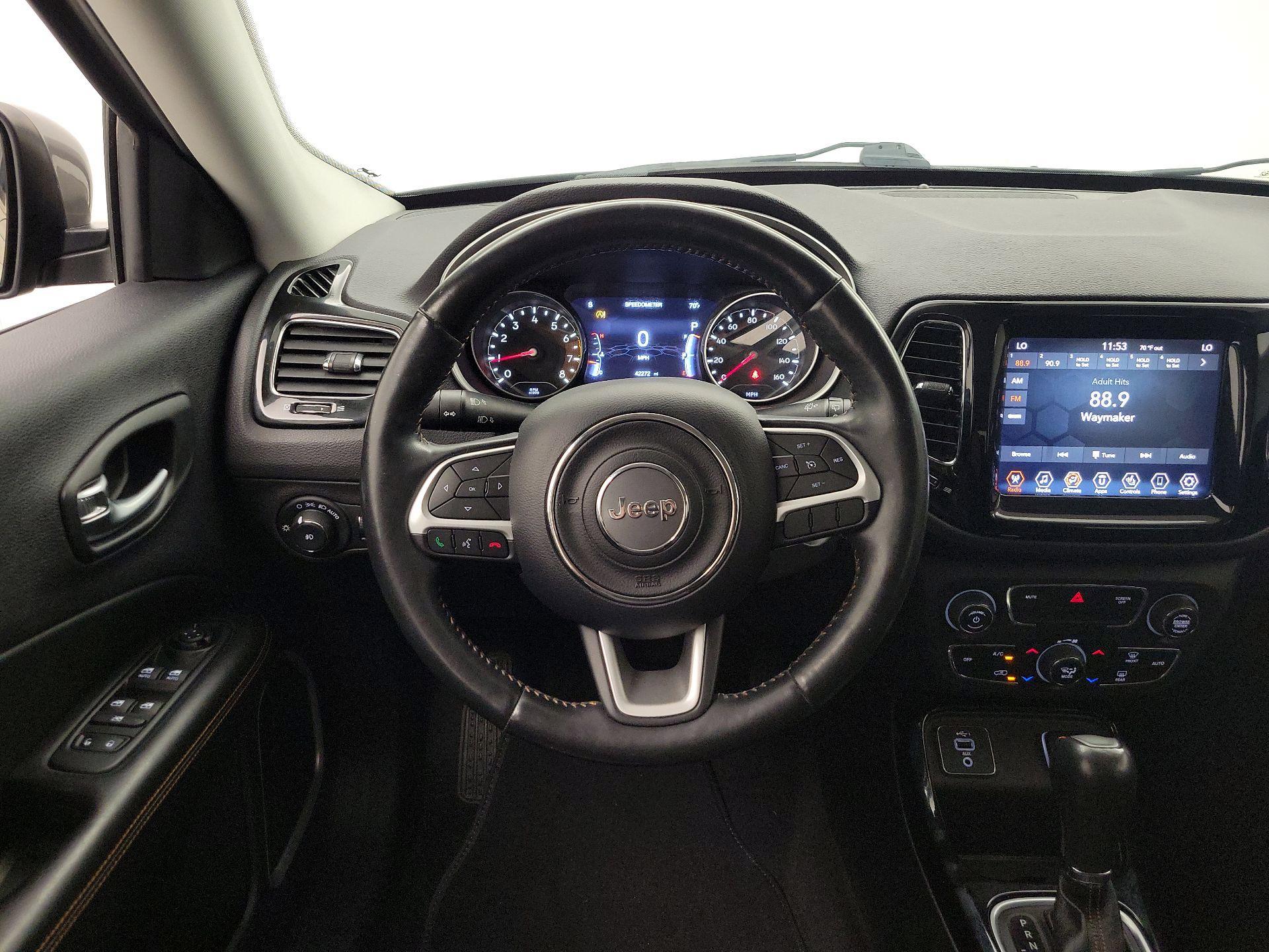 Thumbnail: 2020 Jeep Compass - 10