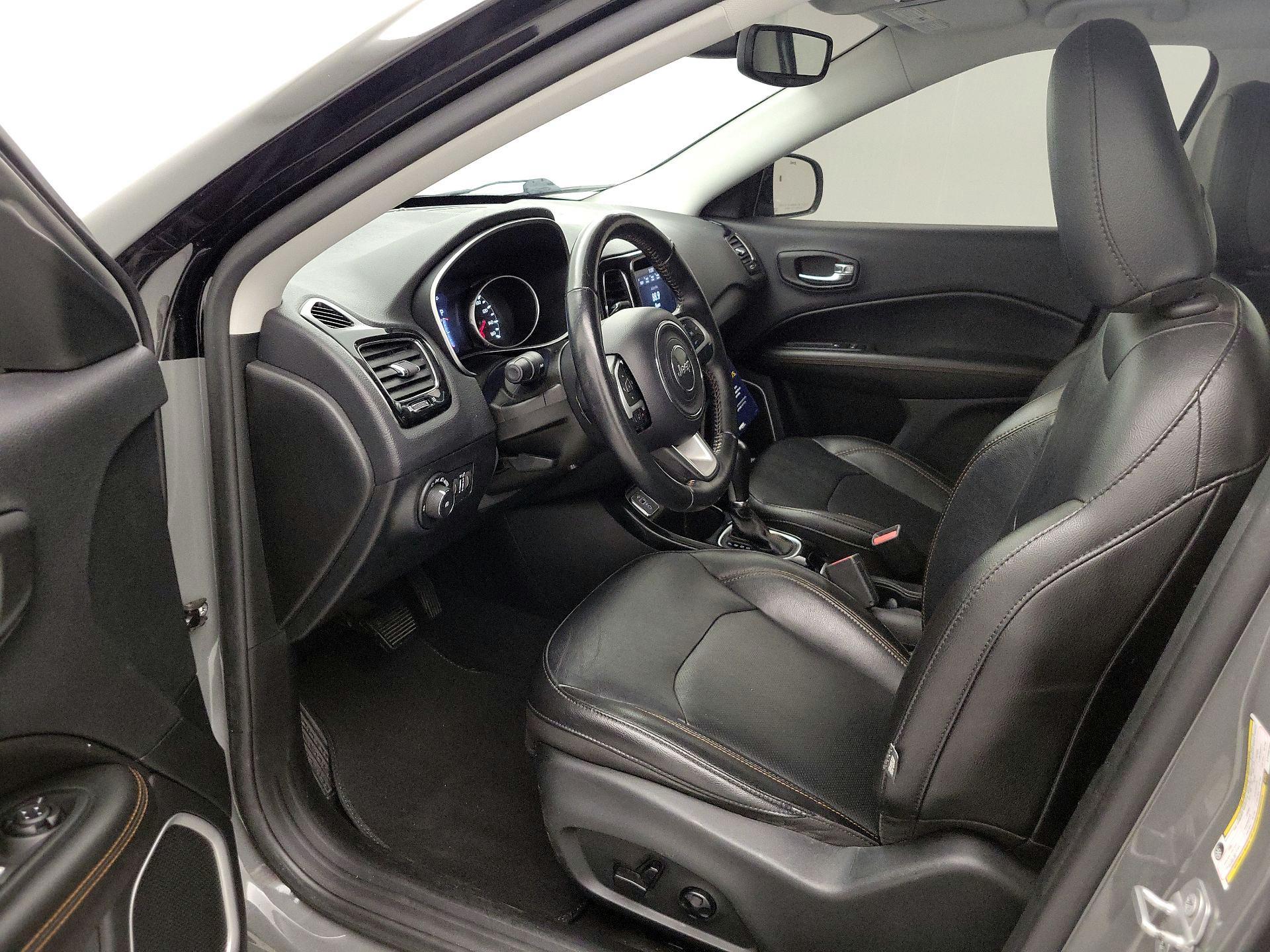 Thumbnail: 2020 Jeep Compass - 11