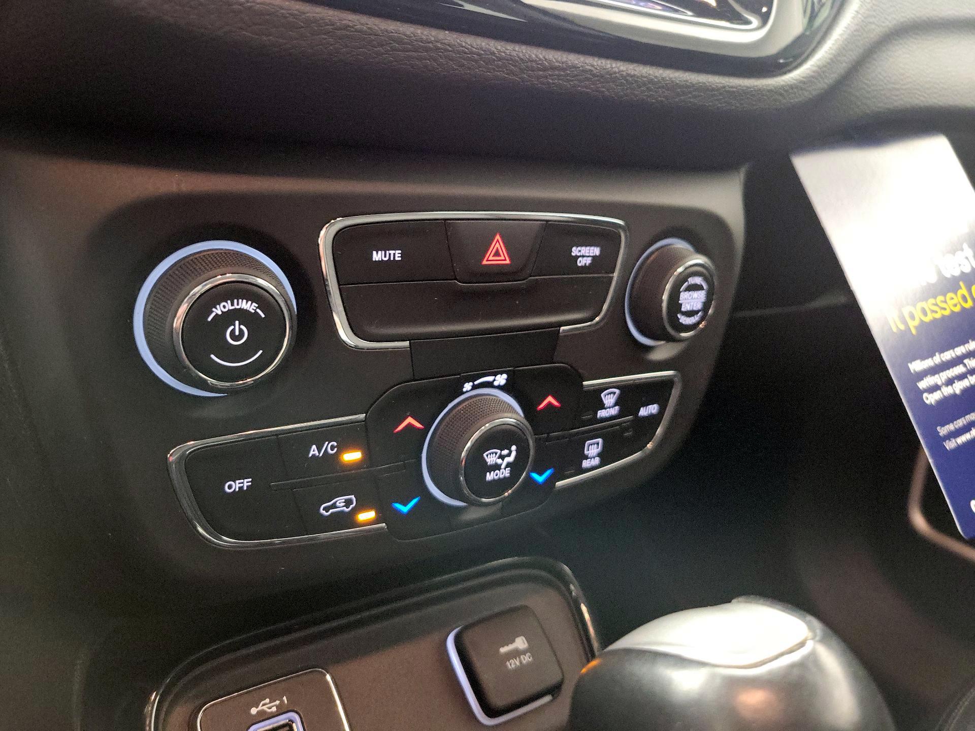 Thumbnail: 2020 Jeep Compass - 16