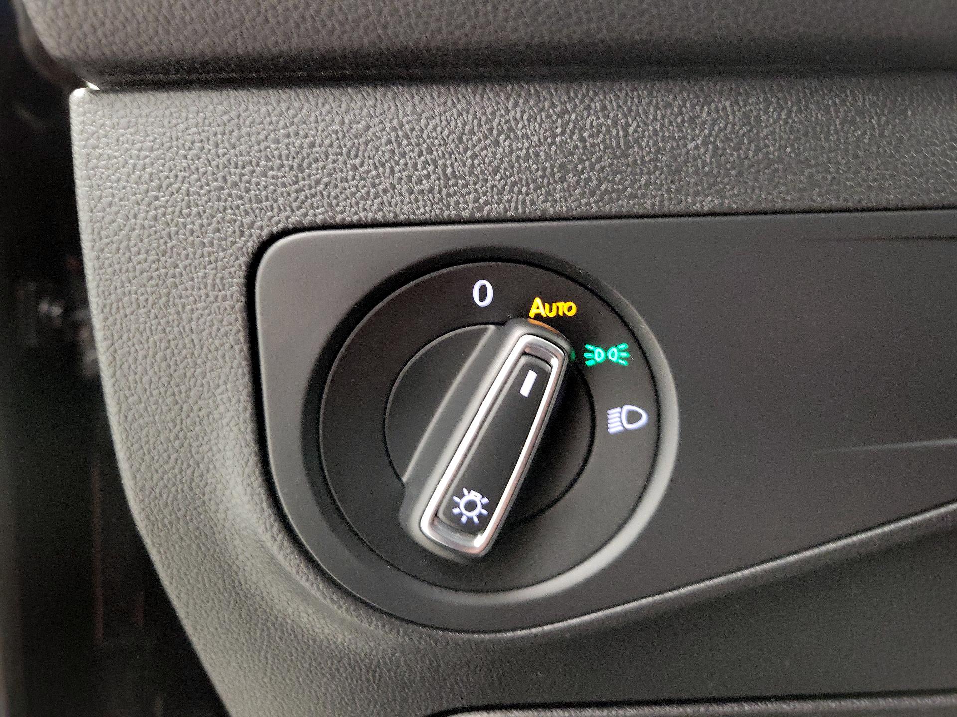 Thumbnail: 2022 Volkswagen Tiguan - 13