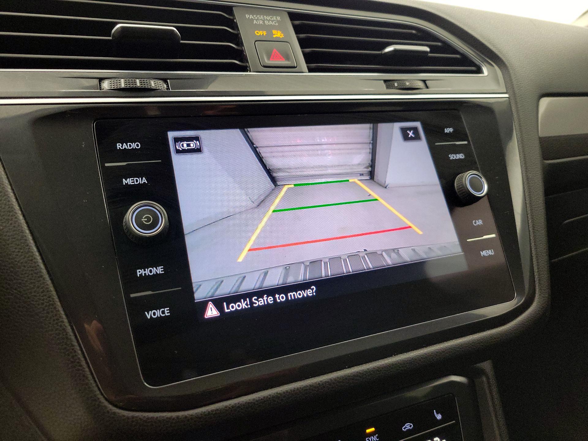 Thumbnail: 2022 Volkswagen Tiguan - 14