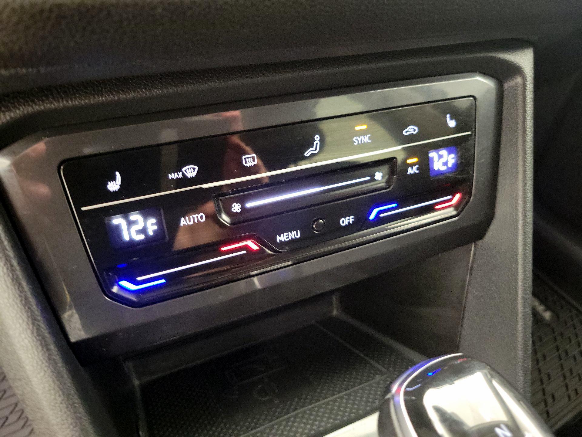 Thumbnail: 2022 Volkswagen Tiguan - 16