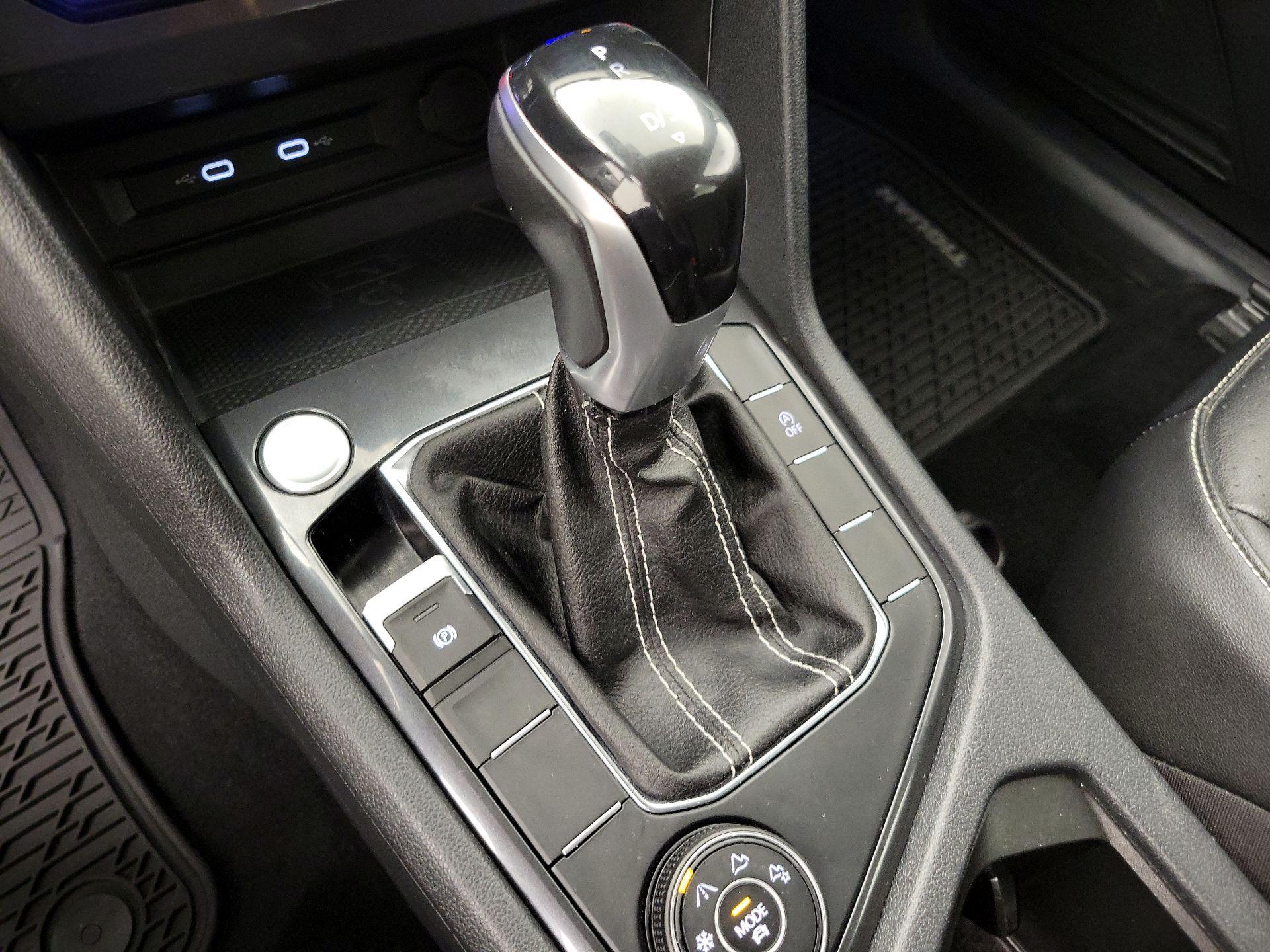 Thumbnail: 2022 Volkswagen Tiguan - 17