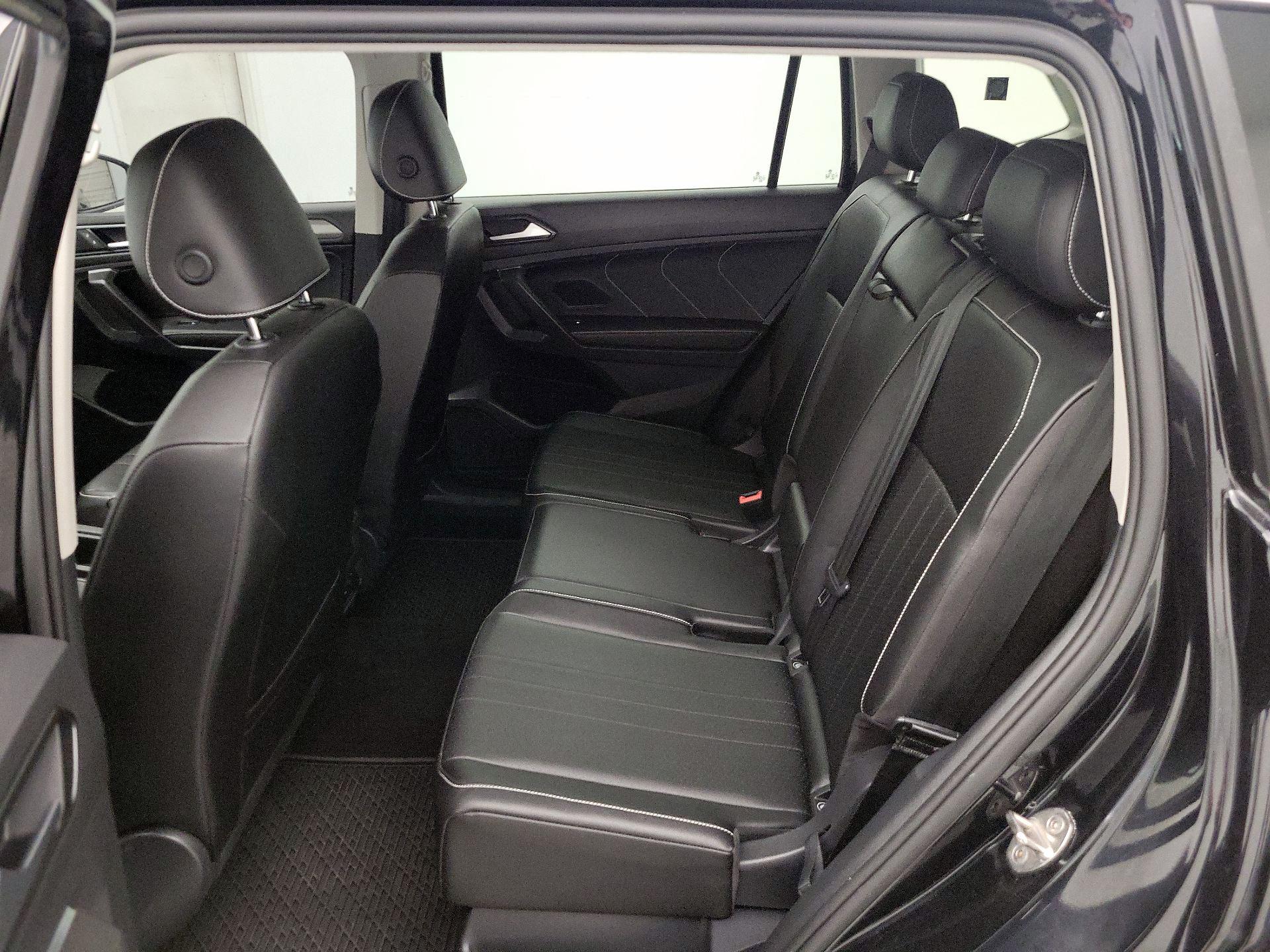 Thumbnail: 2022 Volkswagen Tiguan - 19