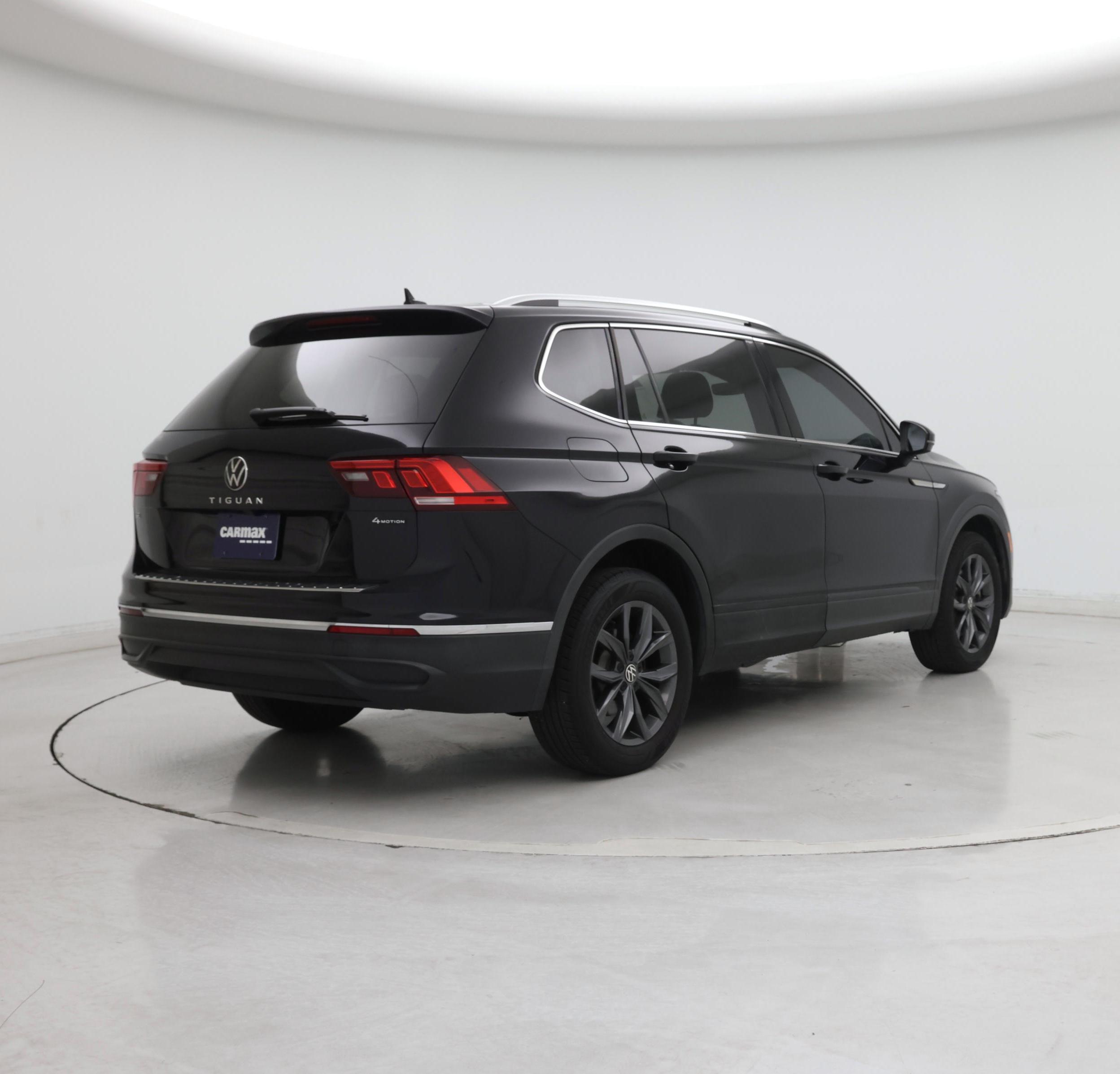 Thumbnail: 2022 Volkswagen Tiguan - 8