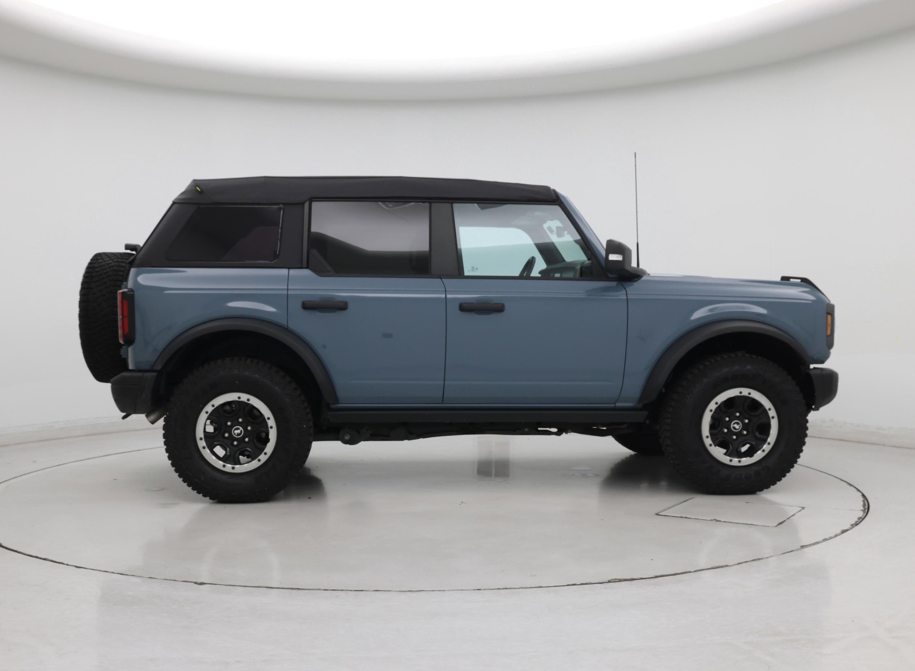 Thumbnail: 2023 Ford Bronco - 7