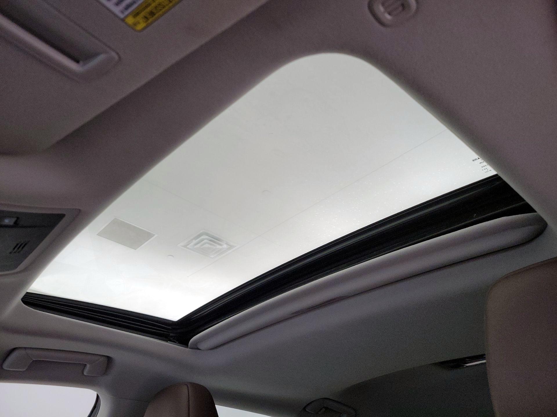 Thumbnail: 2017 Lexus RX - 20