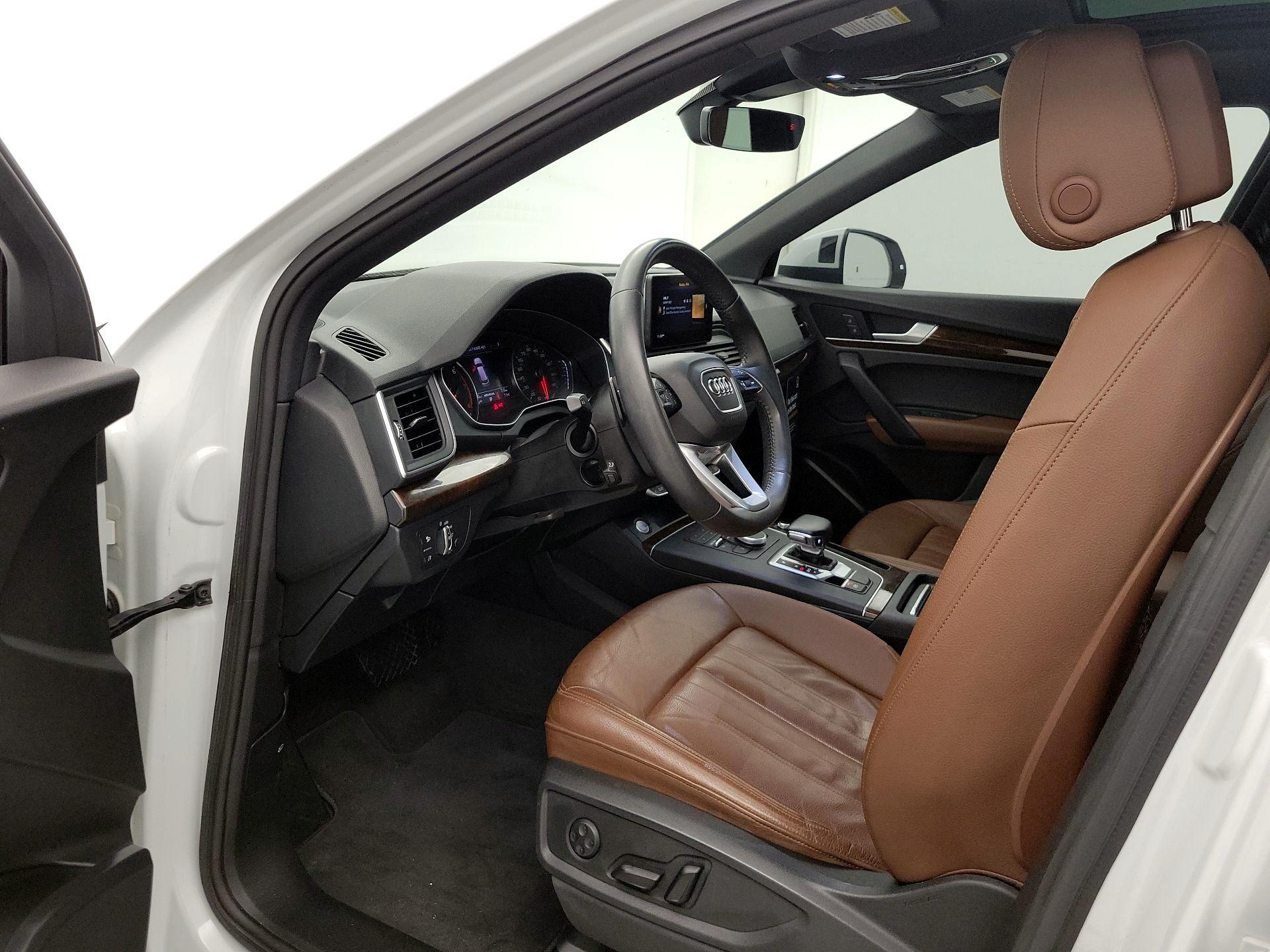 Thumbnail: 2020 Audi Q5 - 11