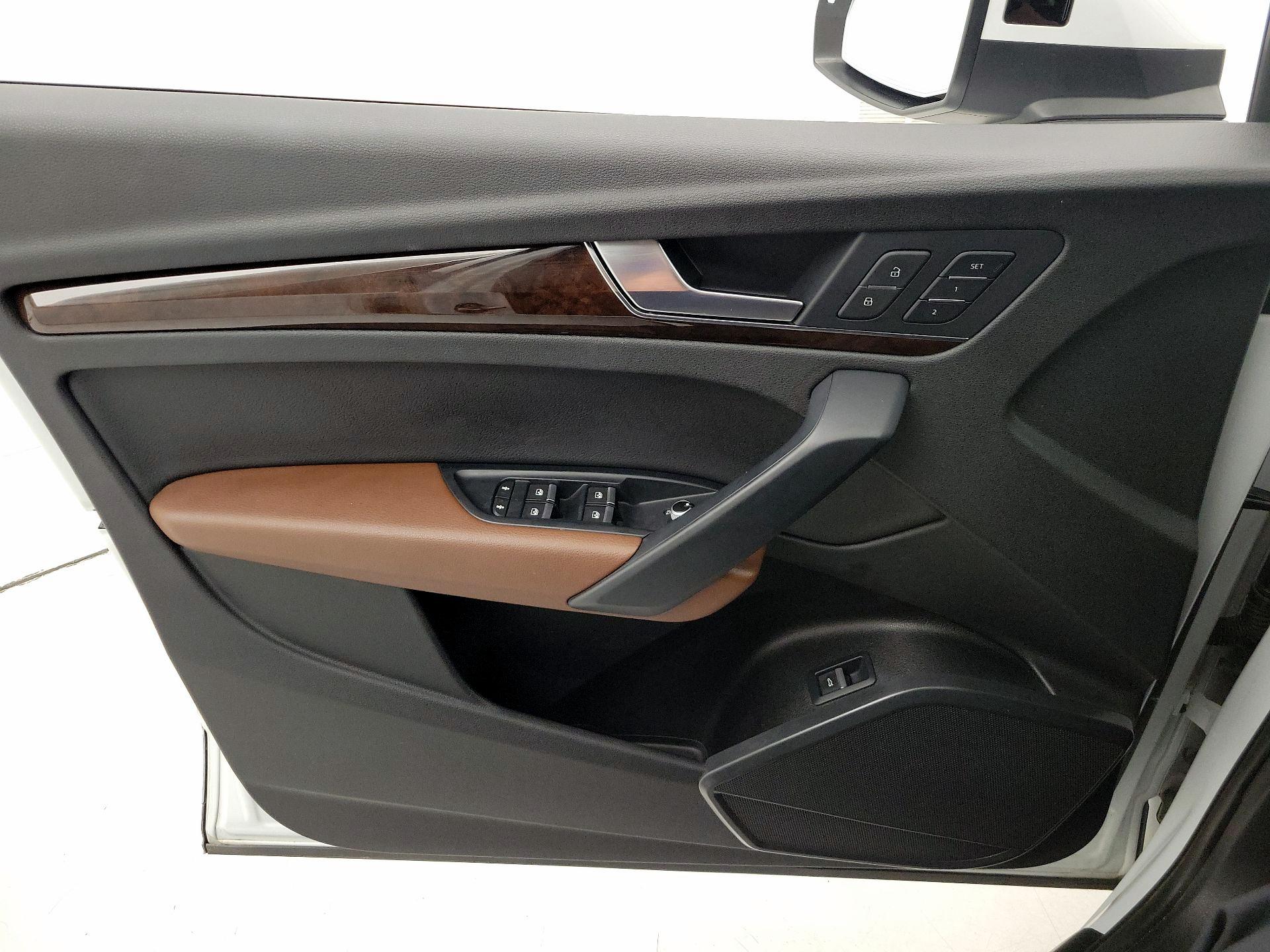 Thumbnail: 2020 Audi Q5 - 12