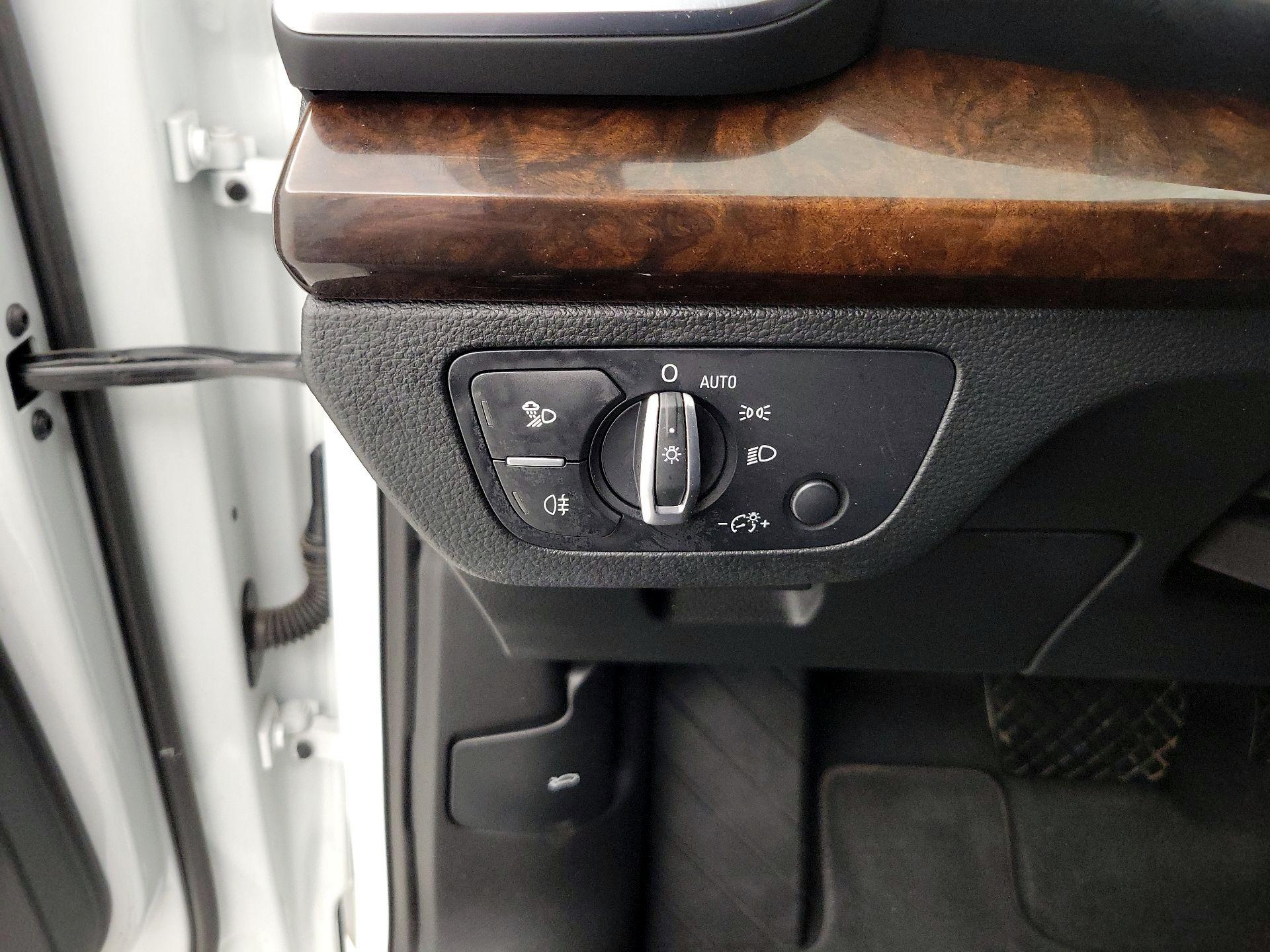 Thumbnail: 2020 Audi Q5 - 13