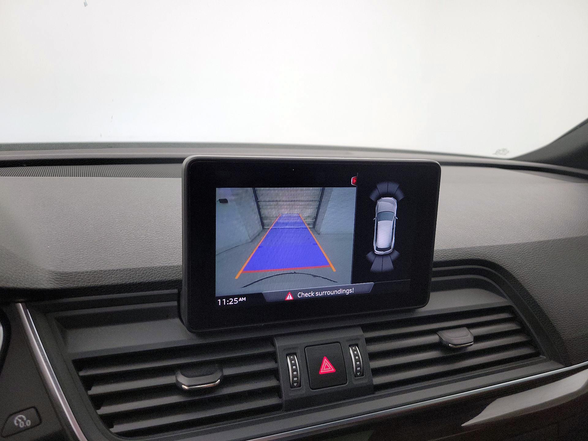 Thumbnail: 2020 Audi Q5 - 14