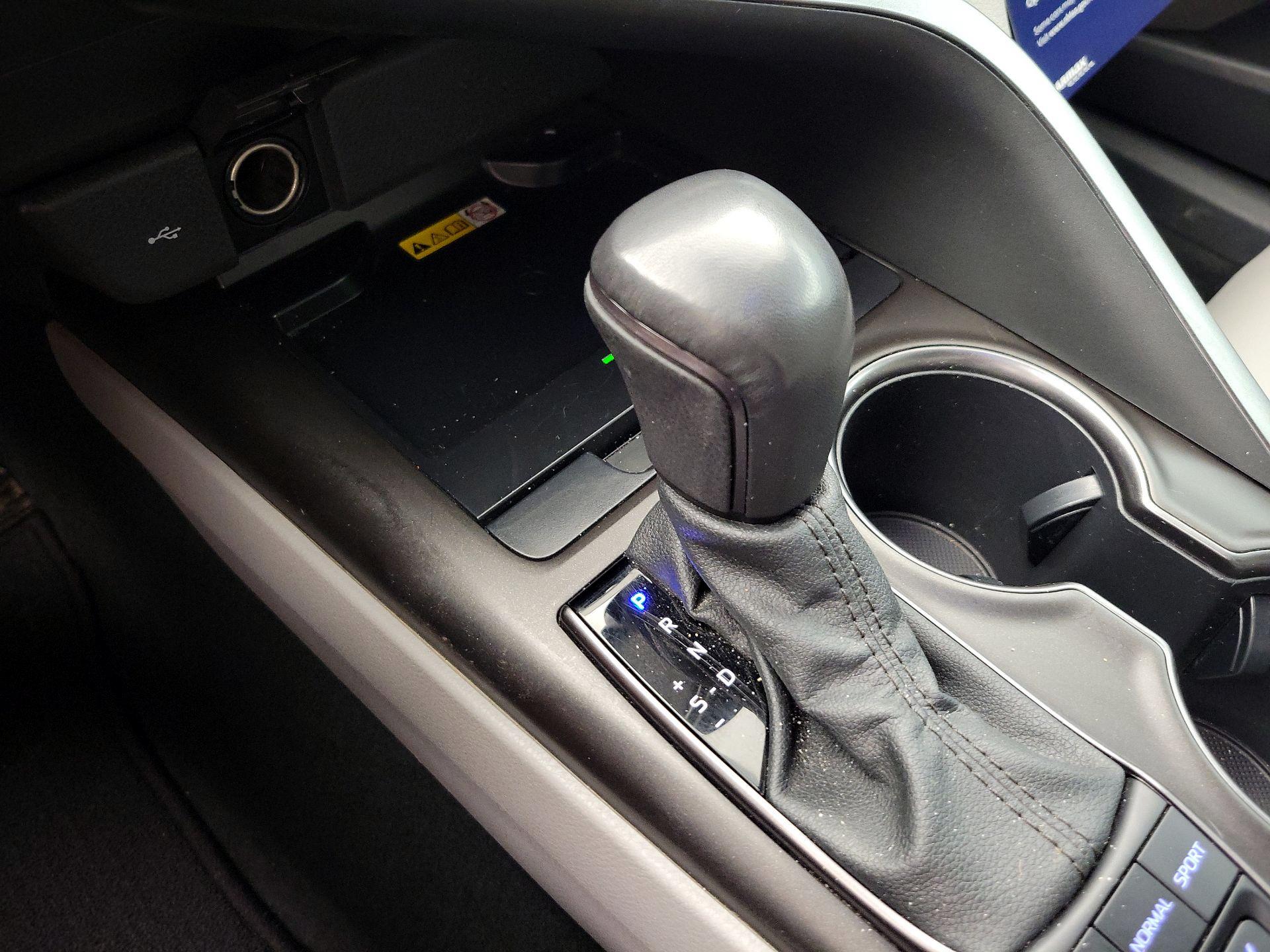 Thumbnail: 2022 Toyota Camry - 17