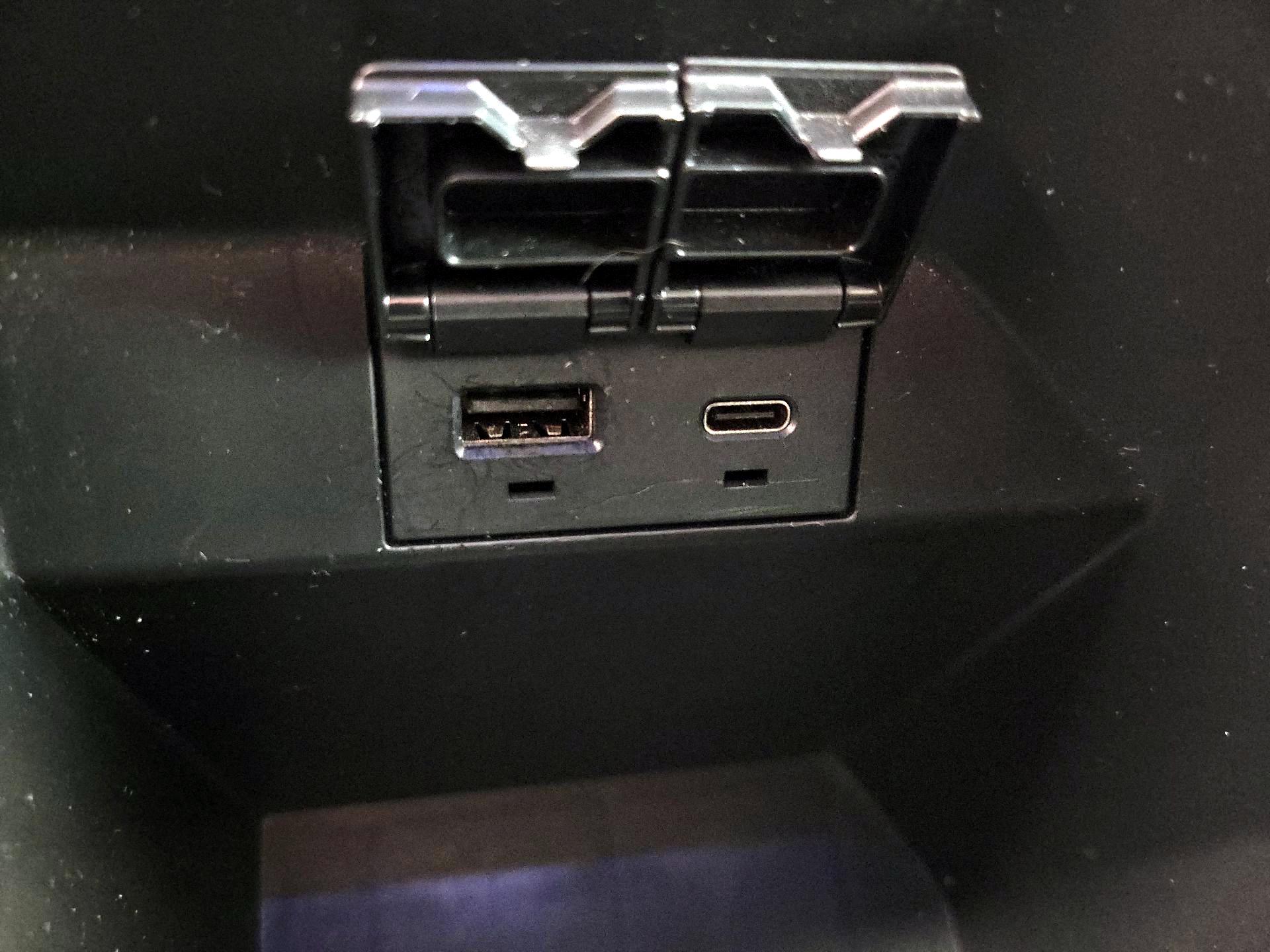 Thumbnail: 2022 Toyota Camry - 18