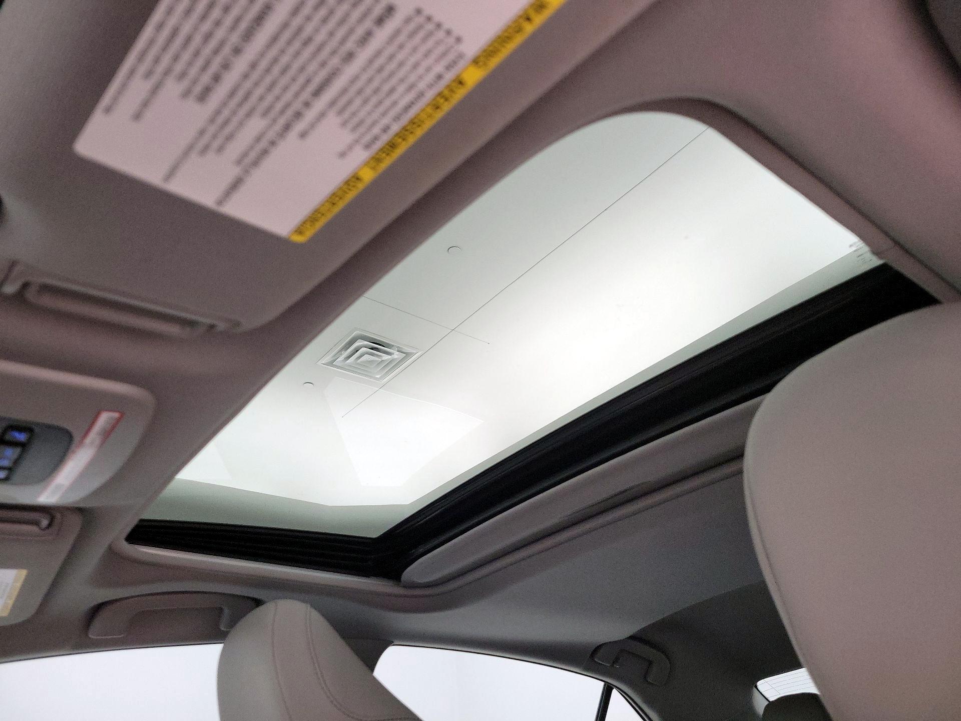 Thumbnail: 2022 Toyota Camry - 19