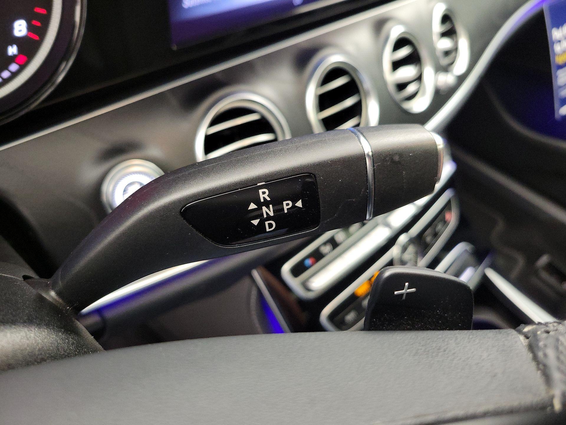 Thumbnail: 2017 Mercedes-Benz E-Class - 18