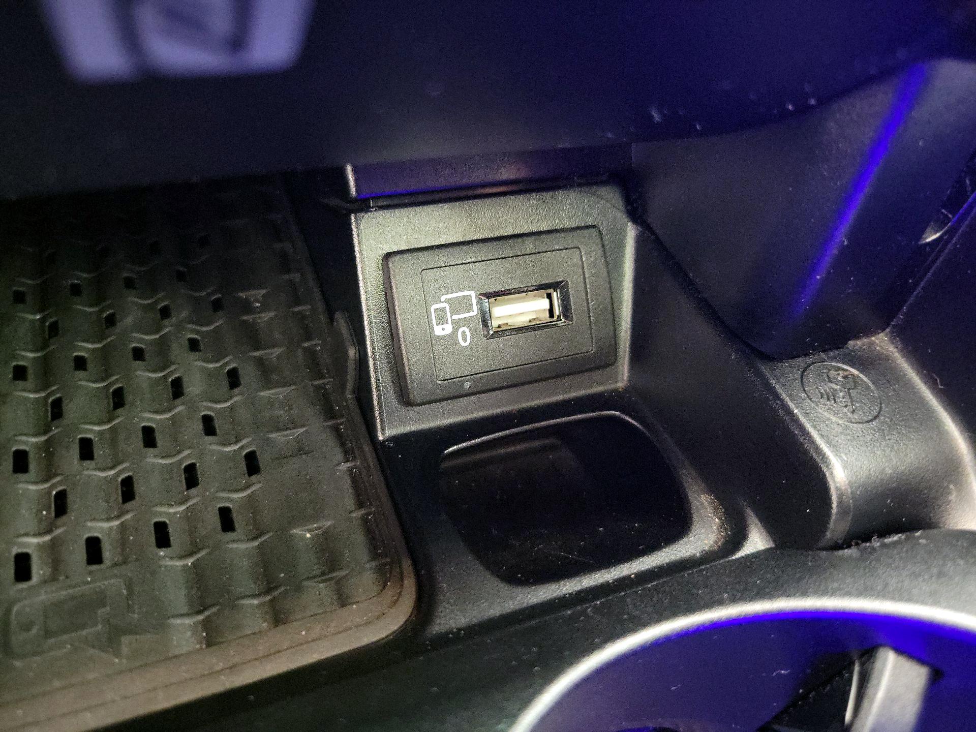 Thumbnail: 2017 Mercedes-Benz E-Class - 19