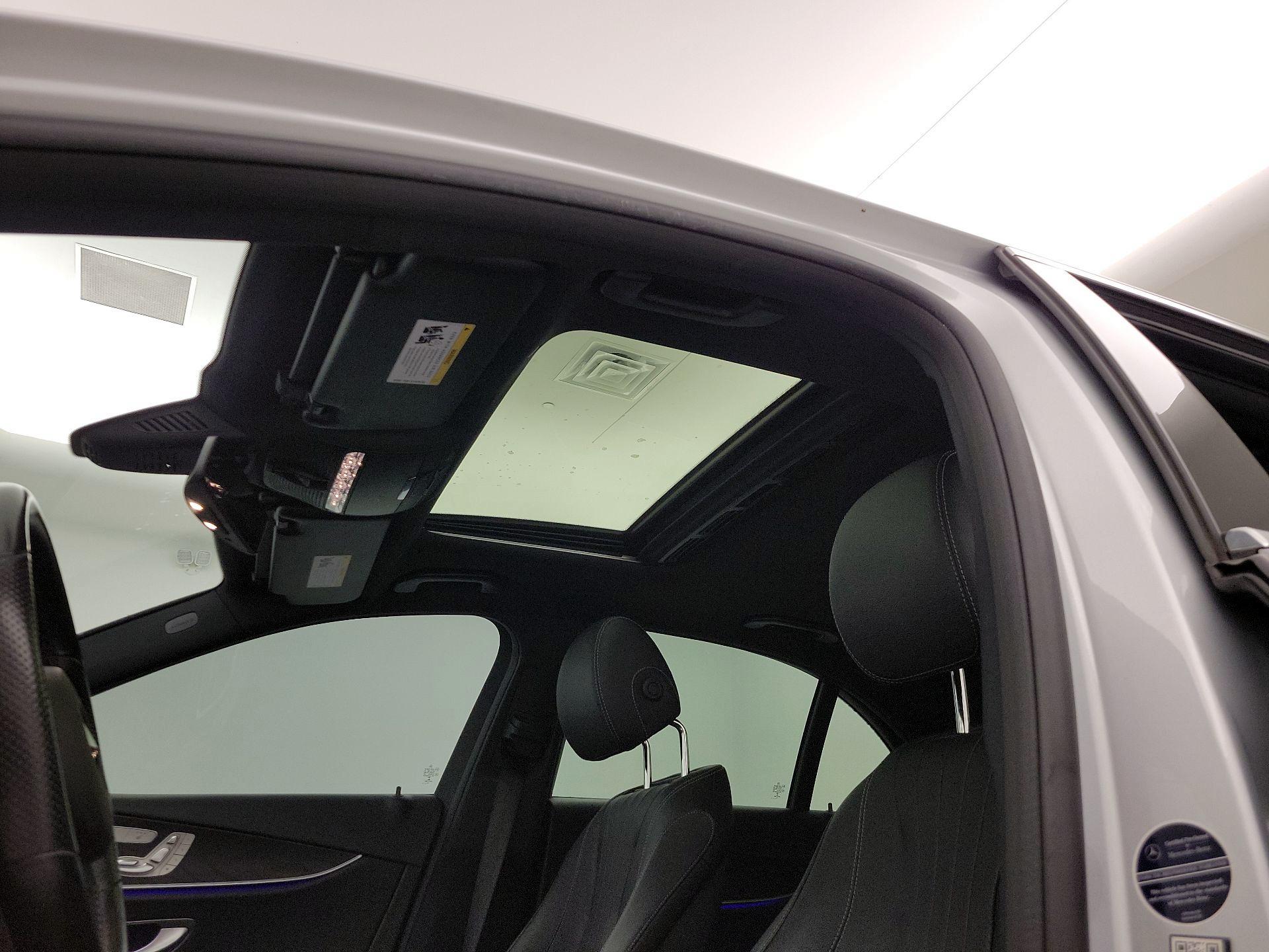 Thumbnail: 2017 Mercedes-Benz E-Class - 20