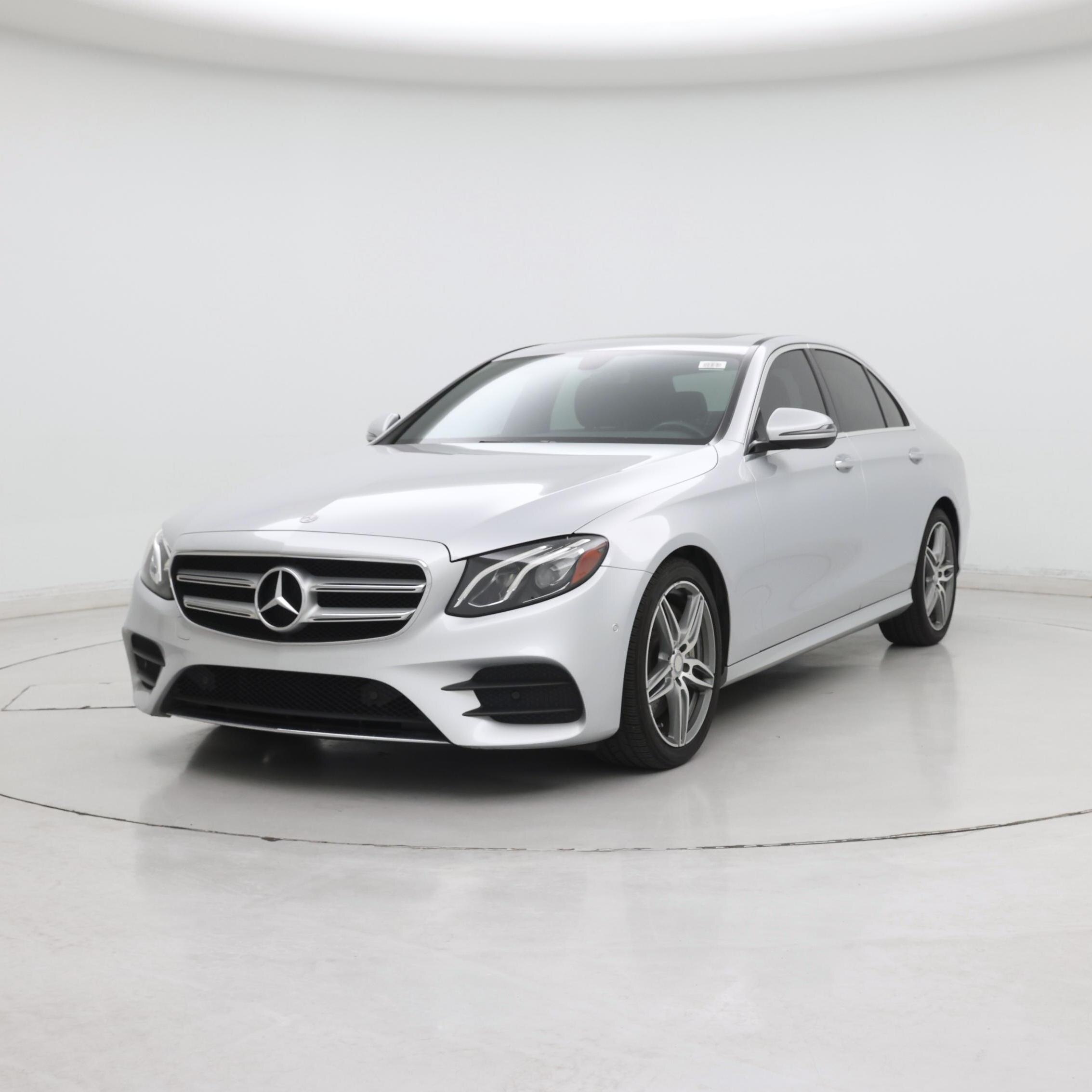 Thumbnail: 2017 Mercedes-Benz E-Class - 4