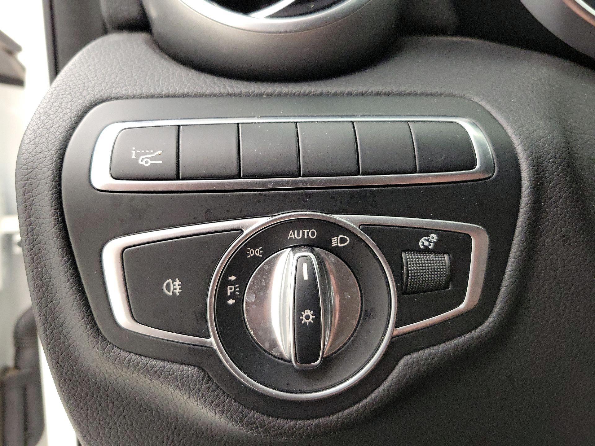 Thumbnail: 2018 Mercedes-Benz C-Class - 13