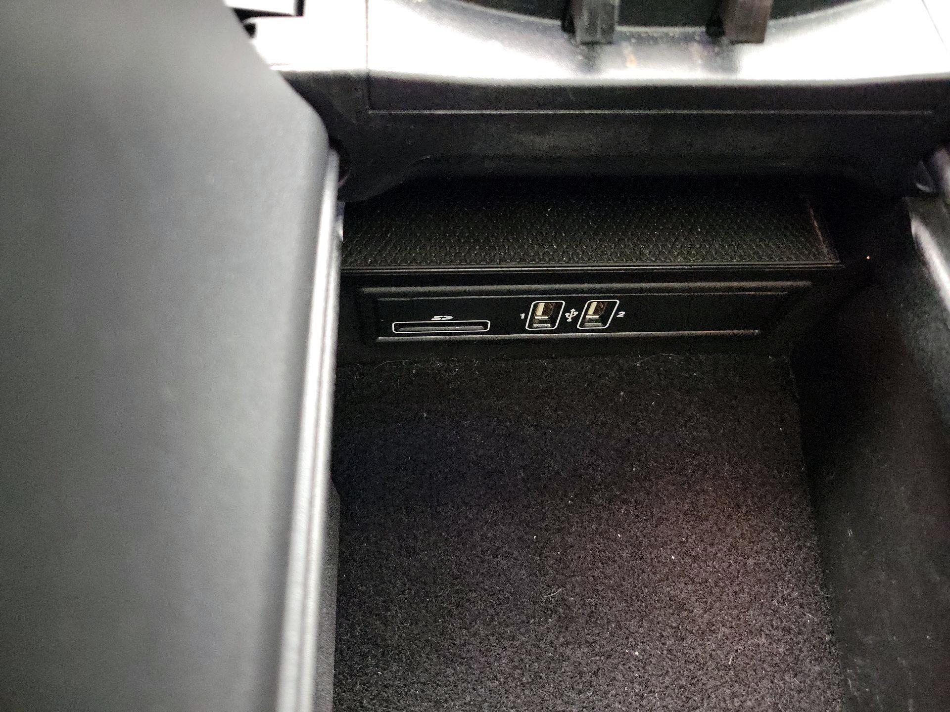 Thumbnail: 2018 Mercedes-Benz C-Class - 19