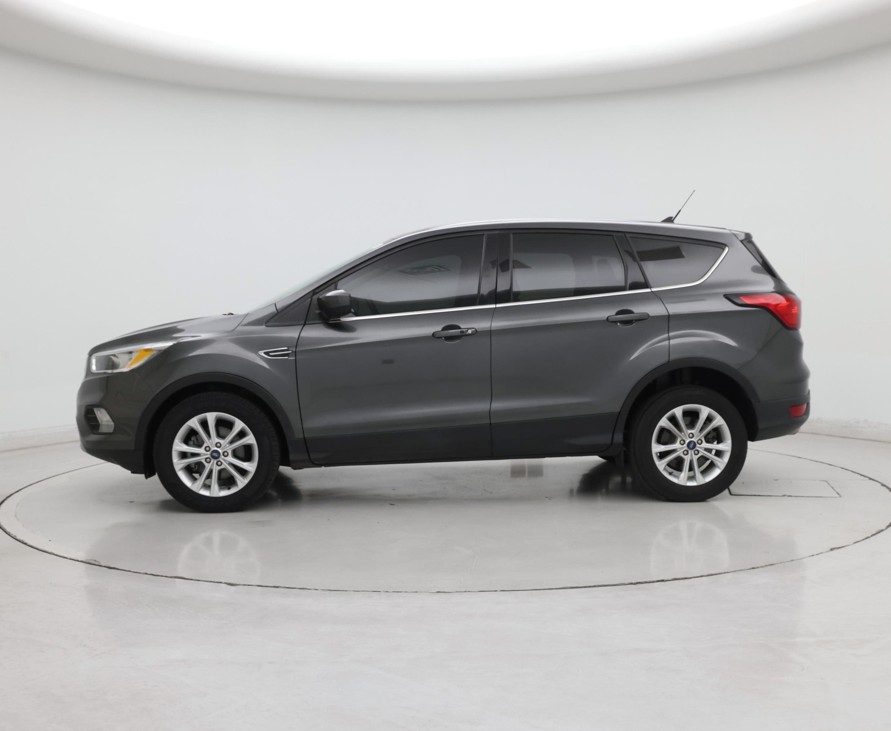 Thumbnail: 2019 Ford Escape - 3