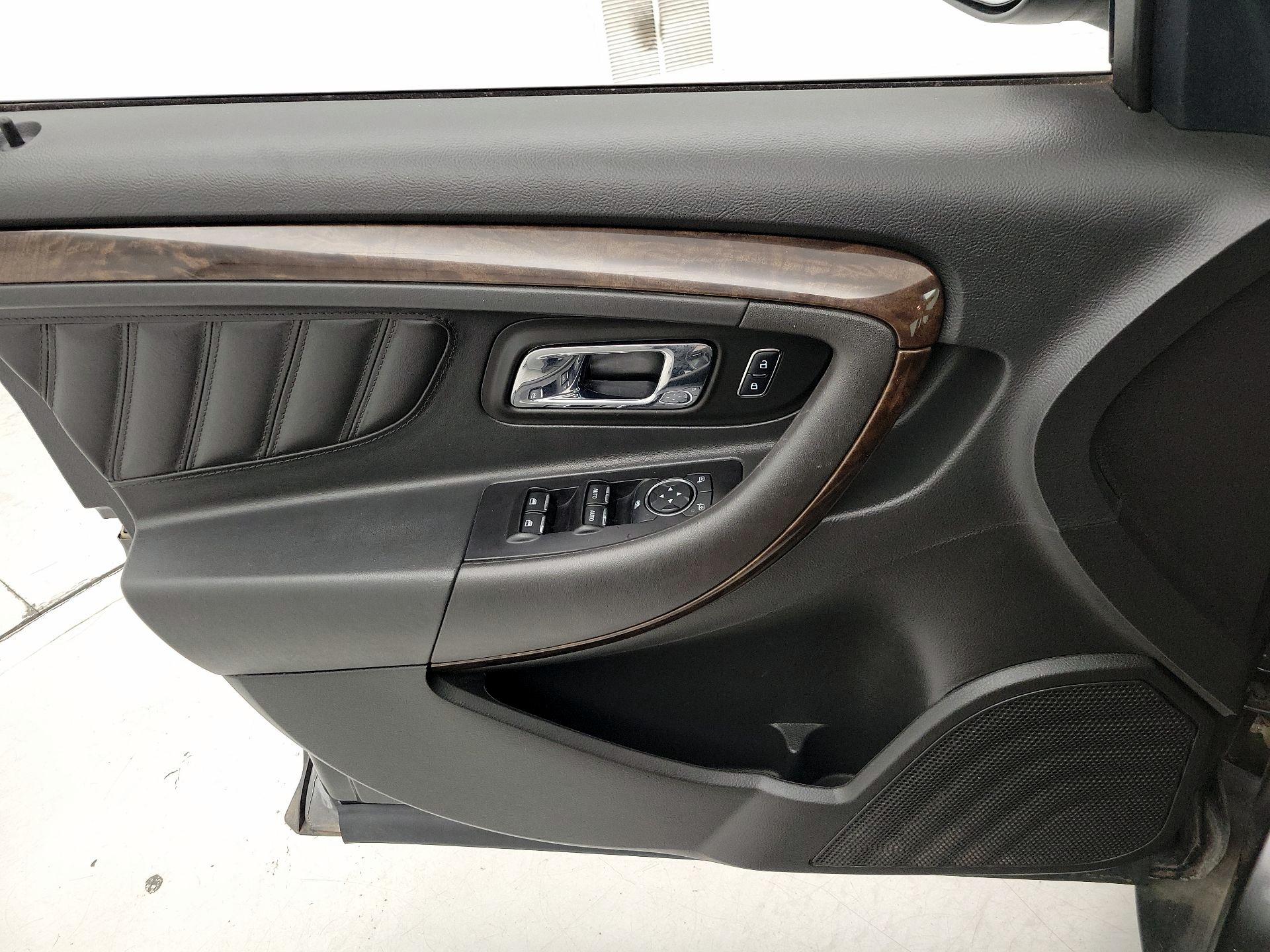 Thumbnail: 2017 Ford Taurus - 12