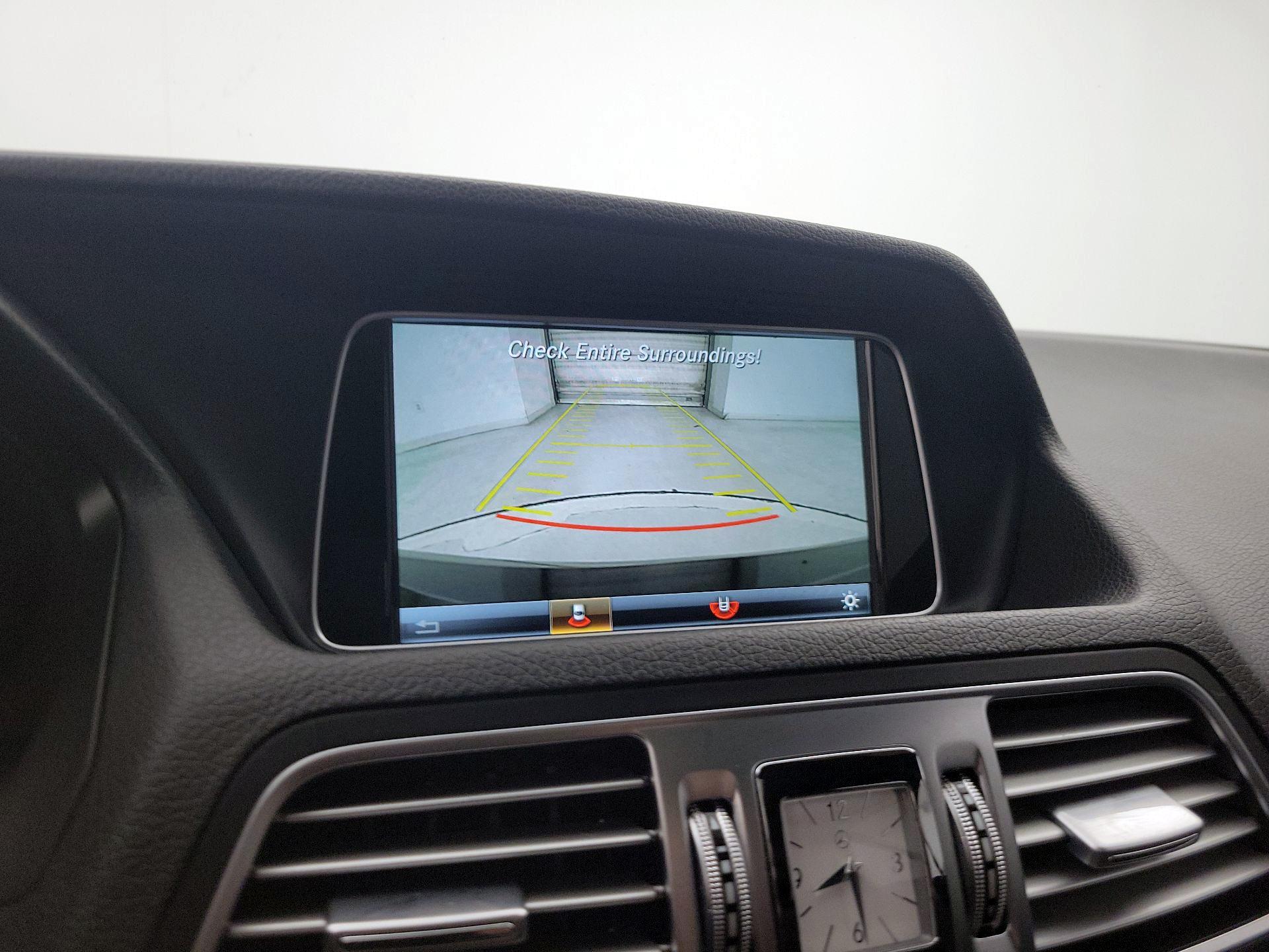 Thumbnail: 2016 Mercedes-Benz E-Class - 15