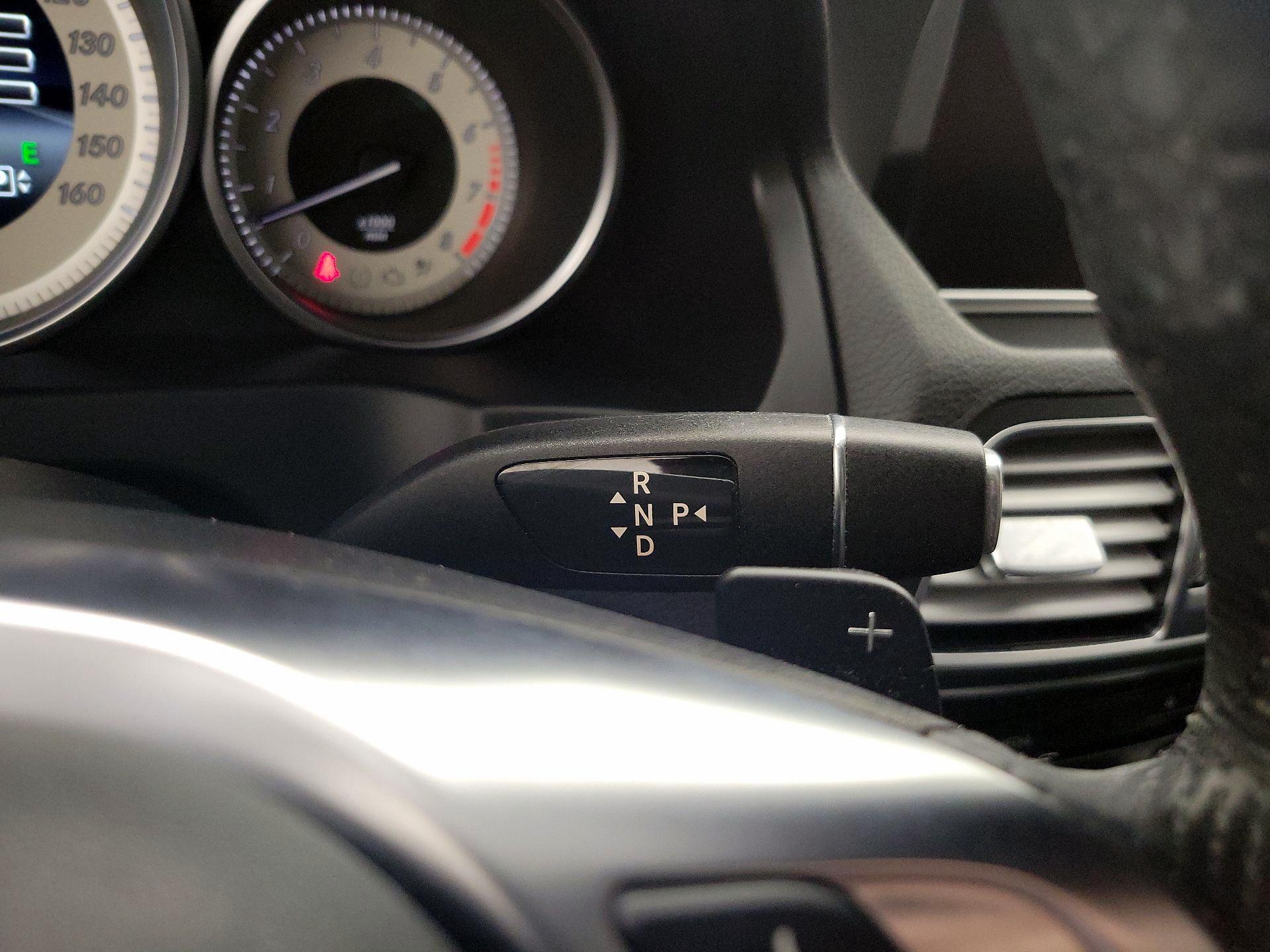 Thumbnail: 2016 Mercedes-Benz E-Class - 18