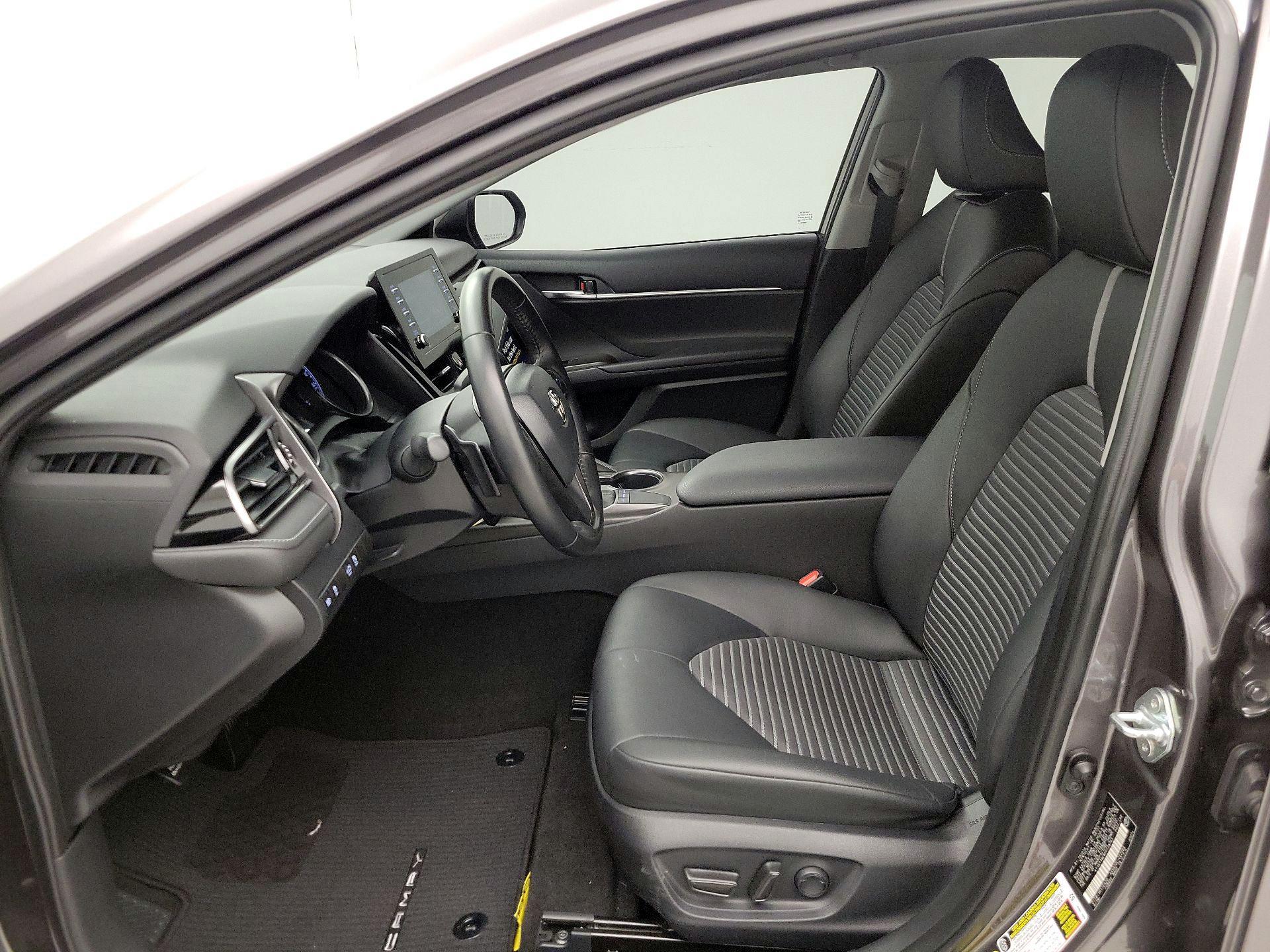 Thumbnail: 2023 Toyota Camry - 11