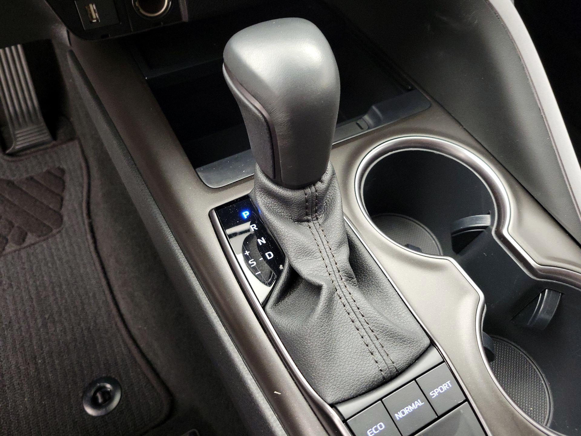 Thumbnail: 2023 Toyota Camry - 17