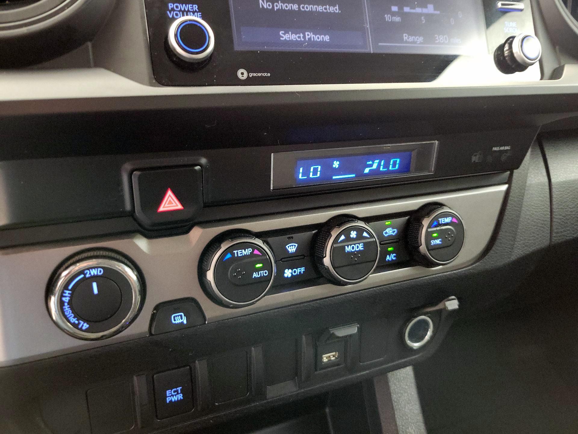 Thumbnail: 2022 Toyota Tacoma - 16