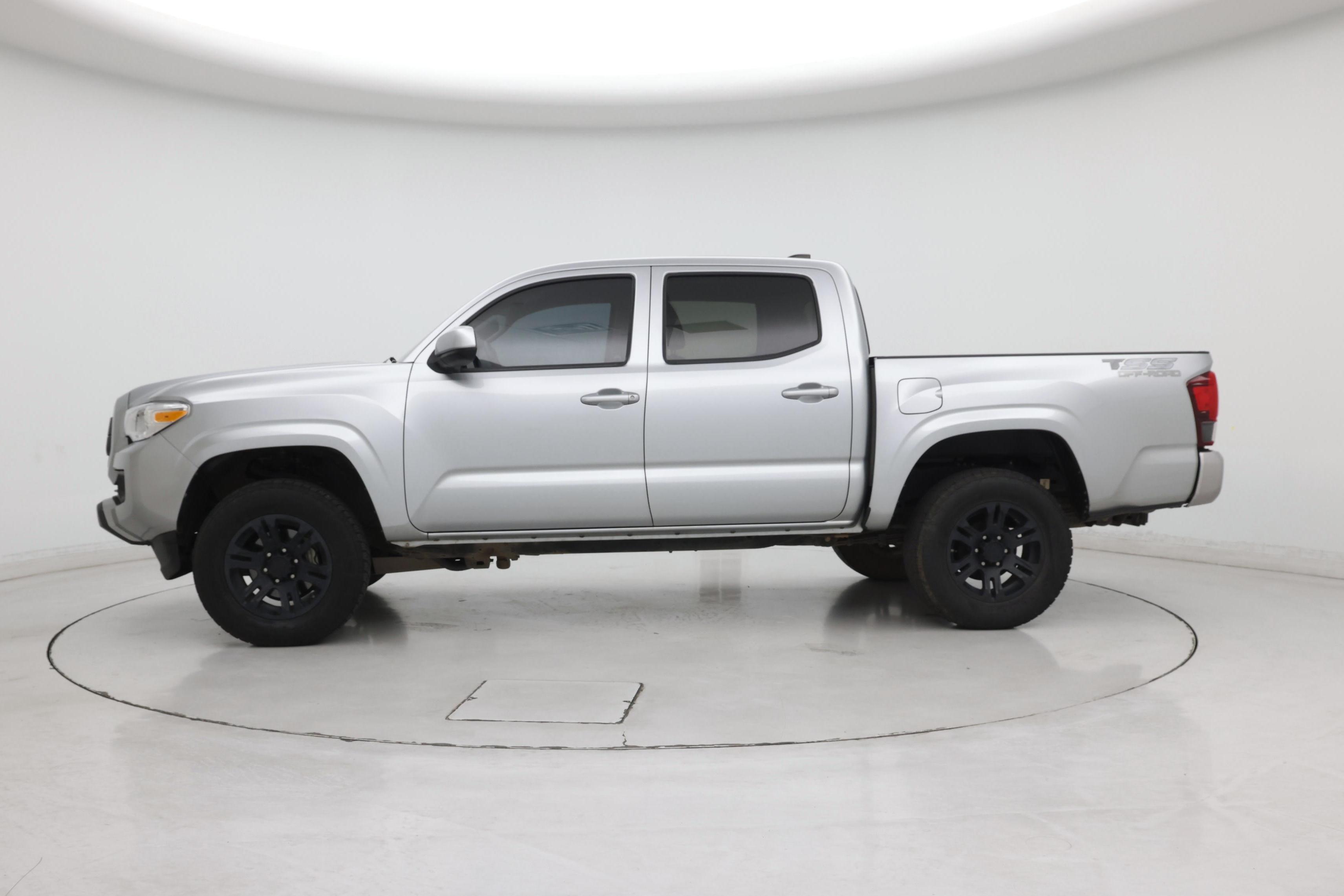 Thumbnail: 2022 Toyota Tacoma - 3