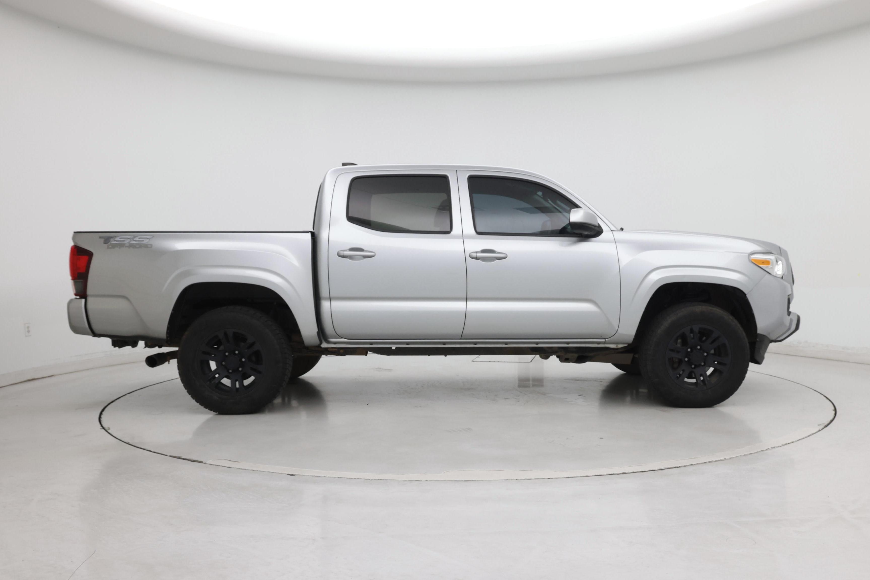 Thumbnail: 2022 Toyota Tacoma - 7