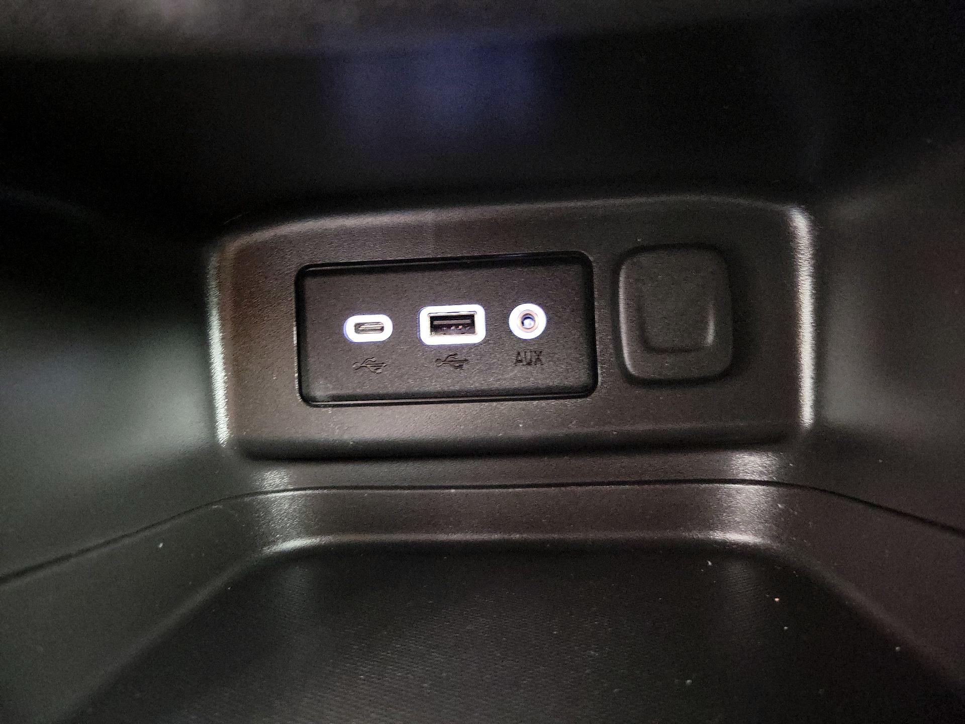 Thumbnail: 2023 Chevrolet Equinox - 18