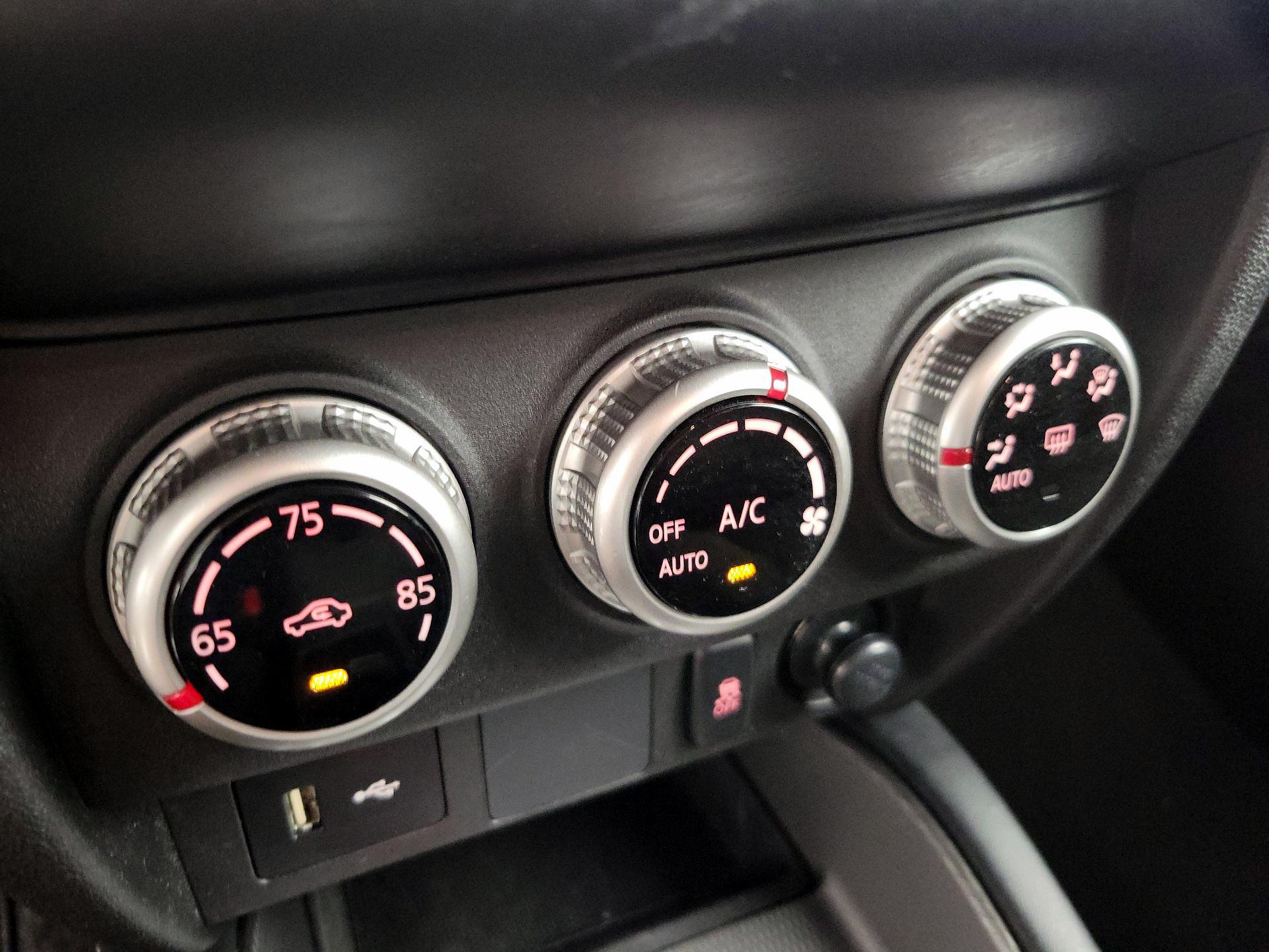 Thumbnail: 2023 Mitsubishi Outlander Sport - 16