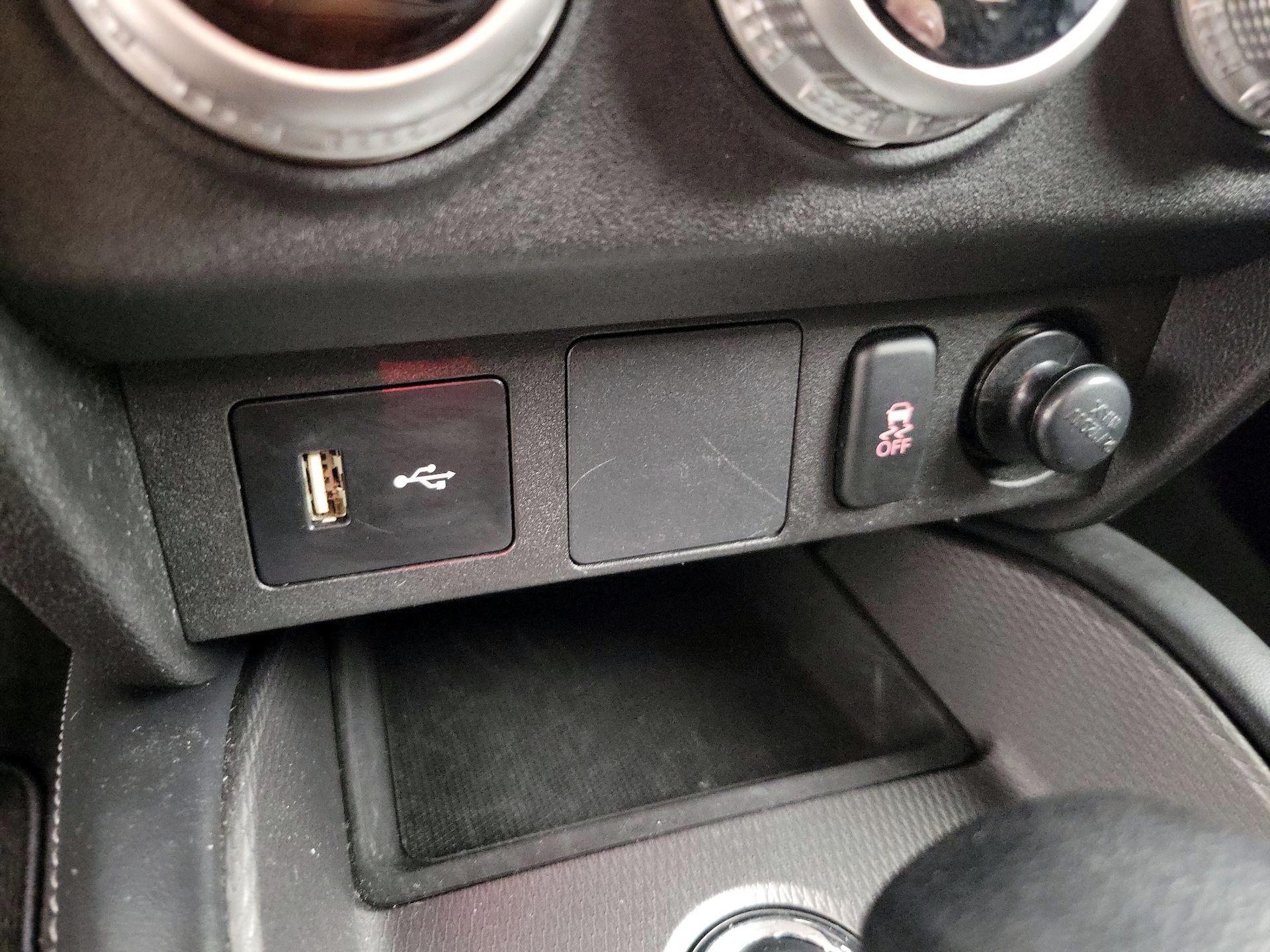 Thumbnail: 2023 Mitsubishi Outlander Sport - 18