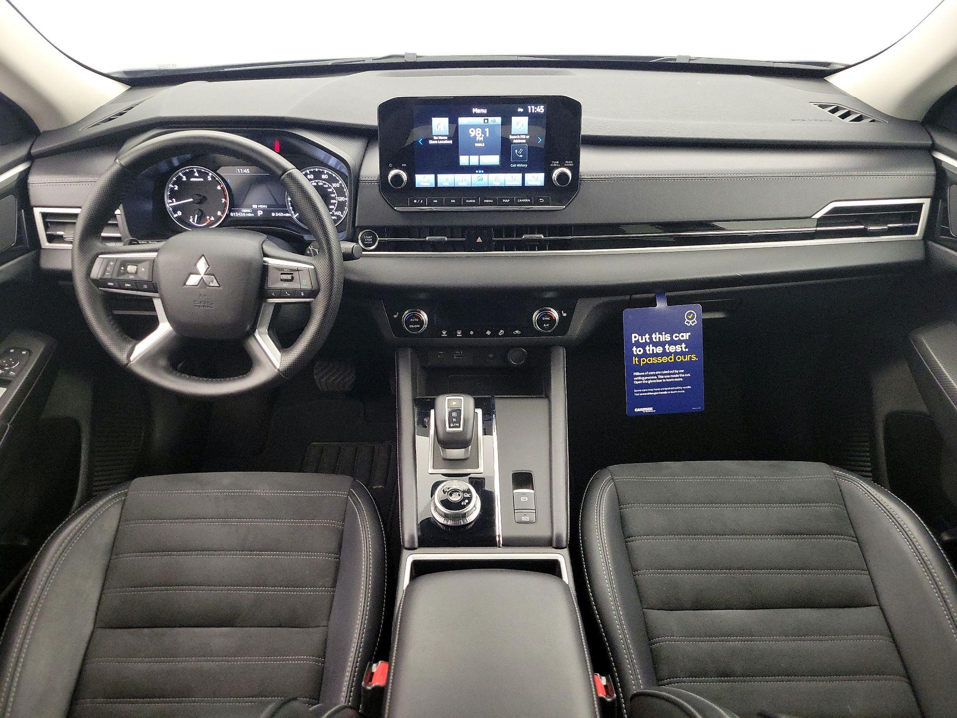 Thumbnail: 2024 Mitsubishi Outlander - 9