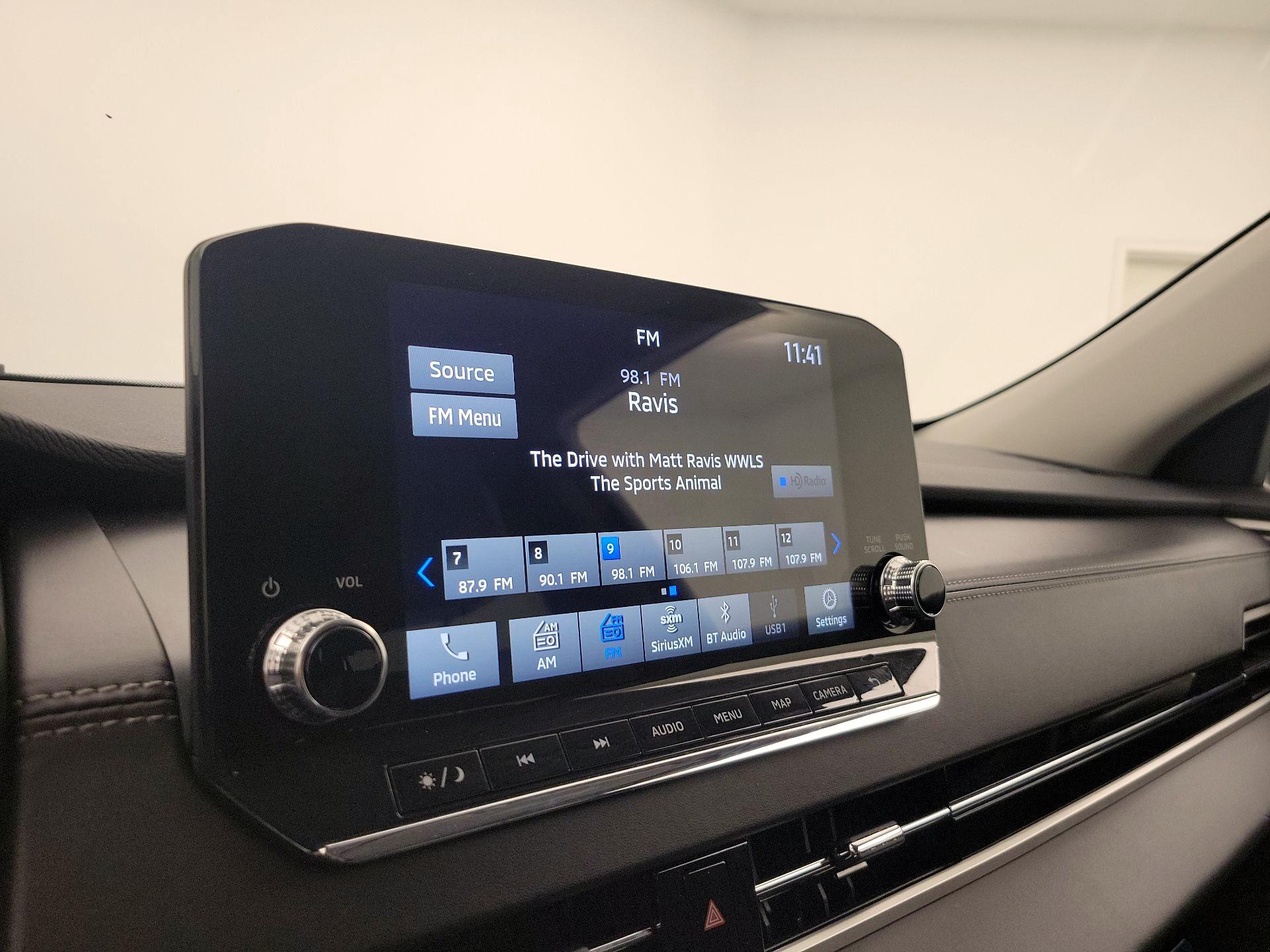 Thumbnail: 2024 Mitsubishi Outlander - 16