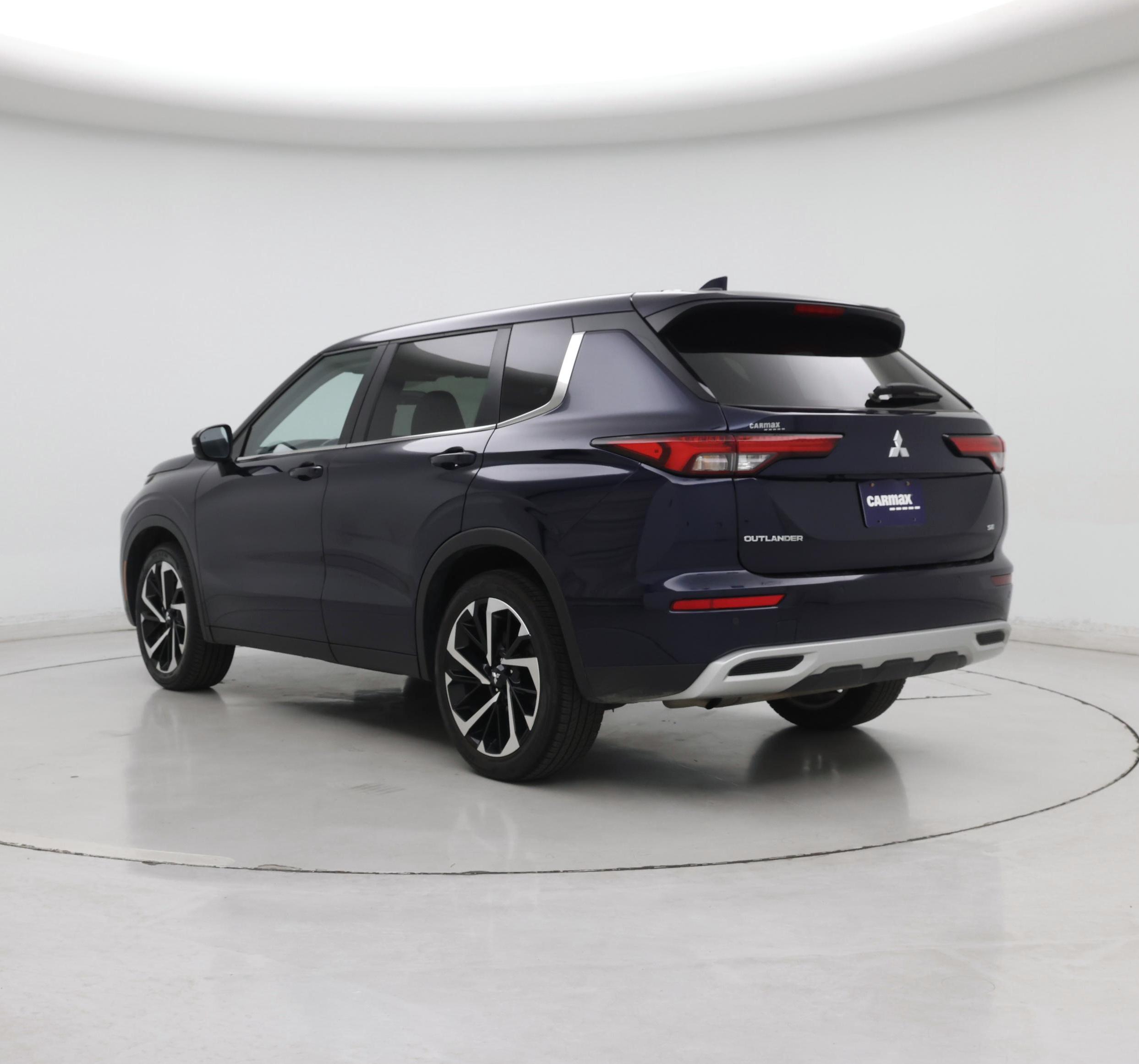 Thumbnail: 2024 Mitsubishi Outlander - 2