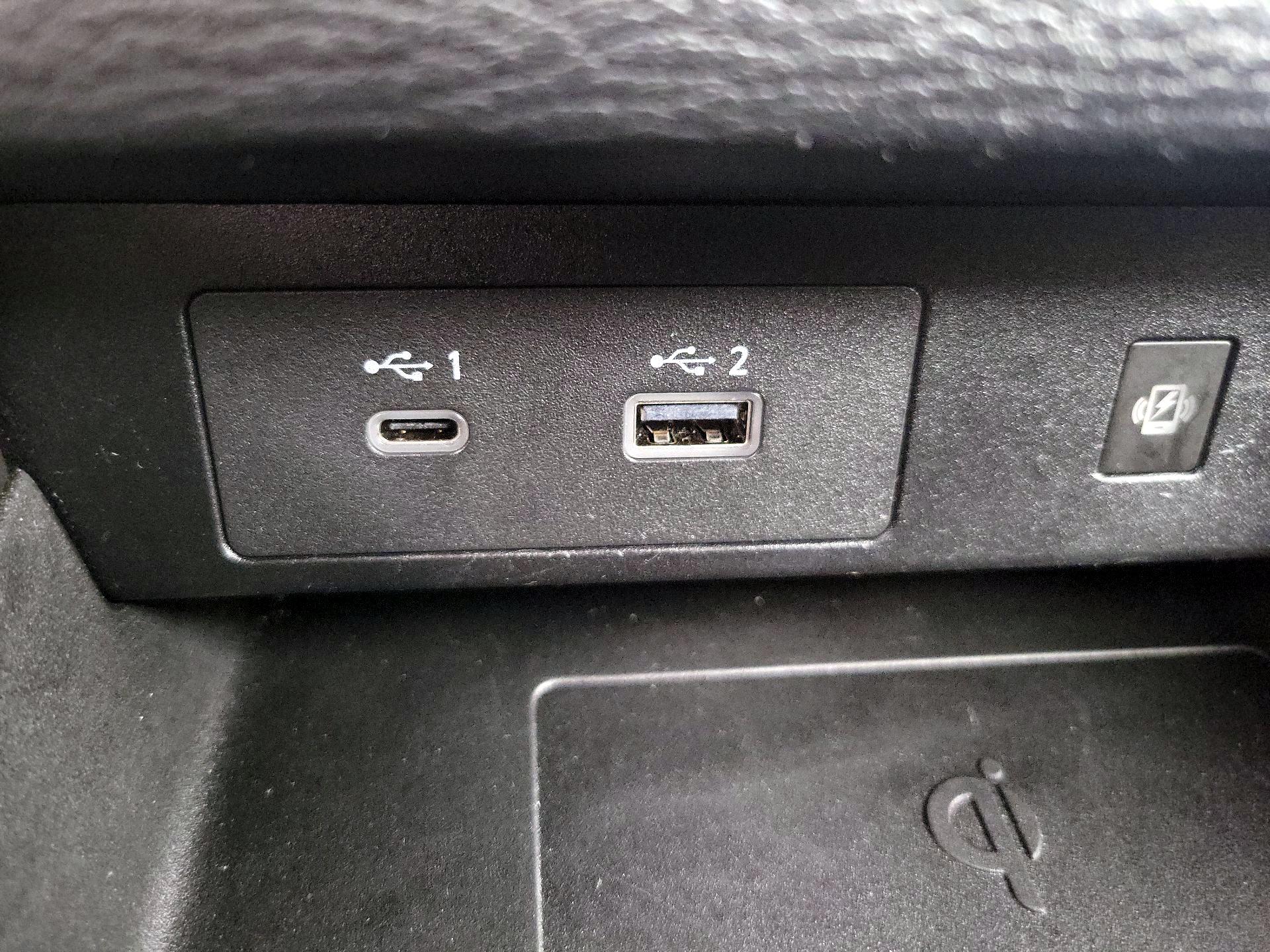 Thumbnail: 2024 Mitsubishi Outlander - 19